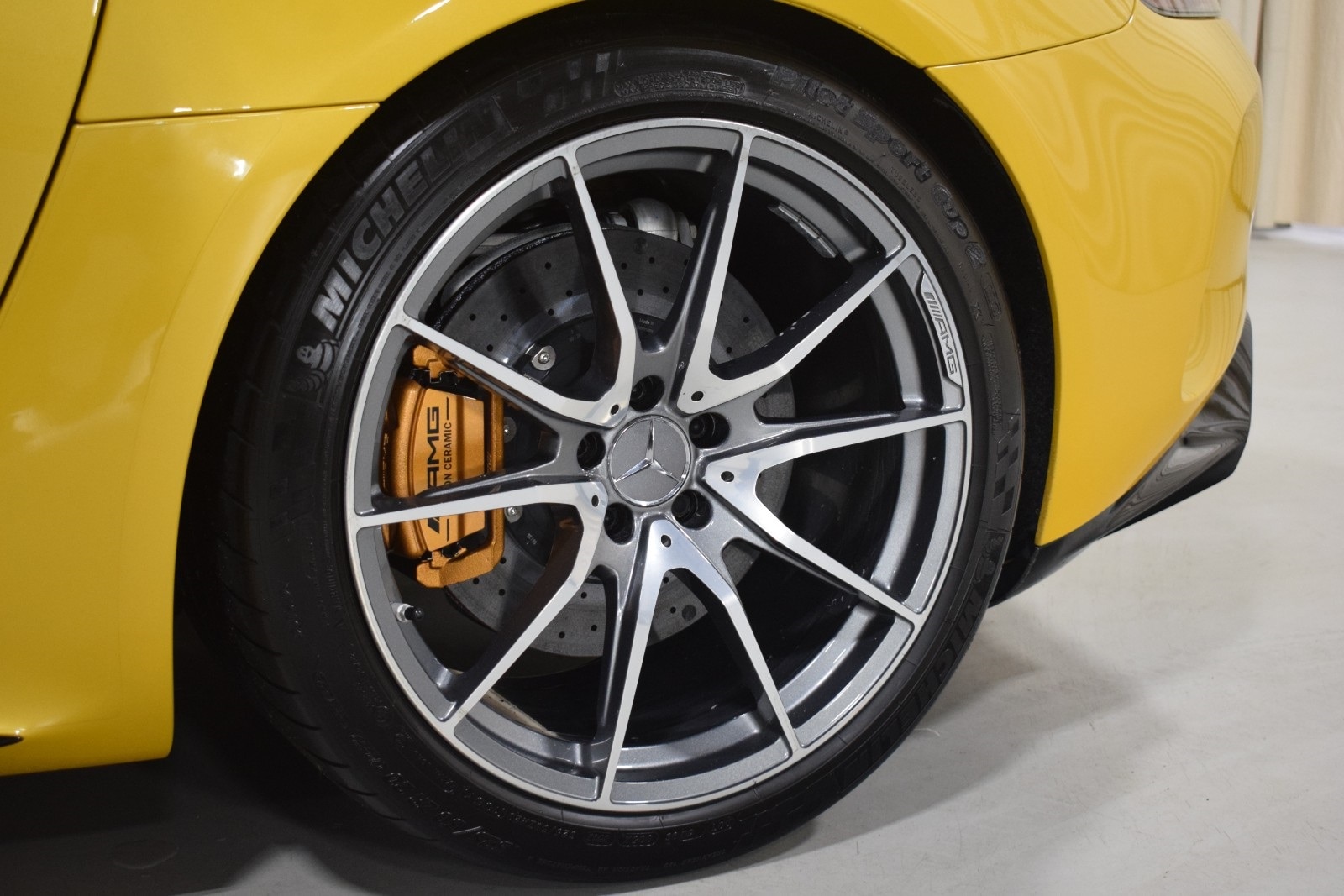 Thumbnail: 2020 Mercedes-Benz AMG GT - 9