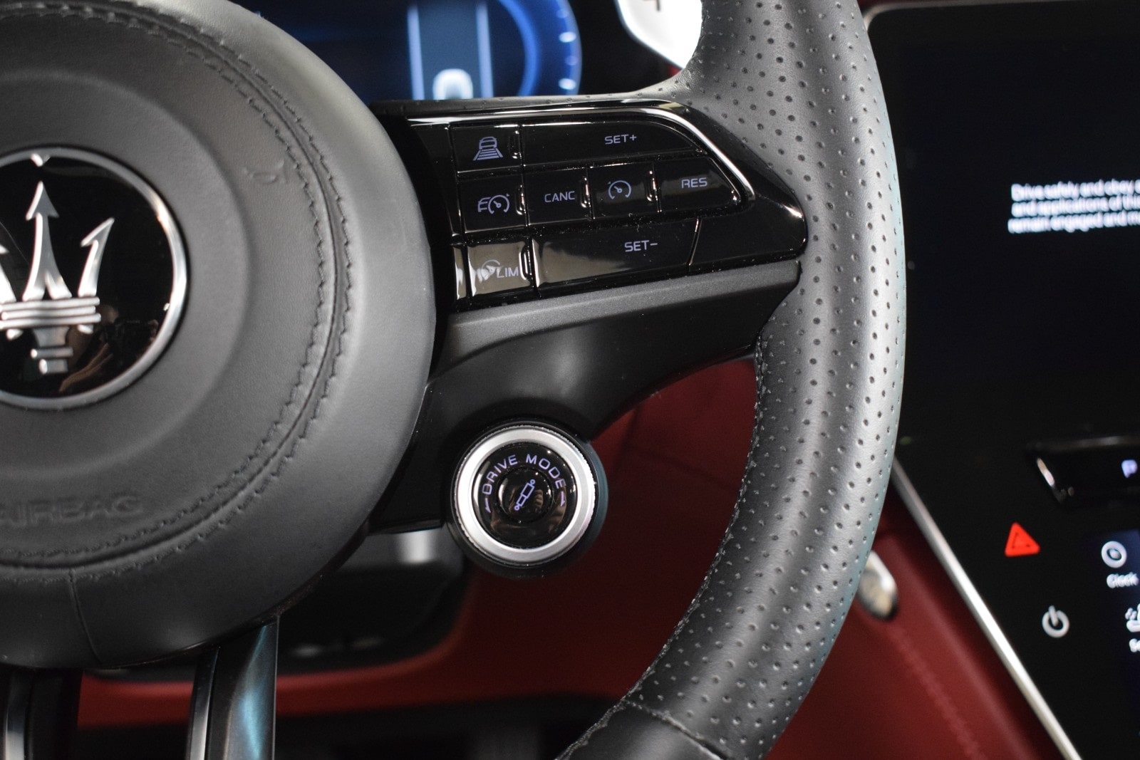 Thumbnail: 2024 Maserati Grecale - 27