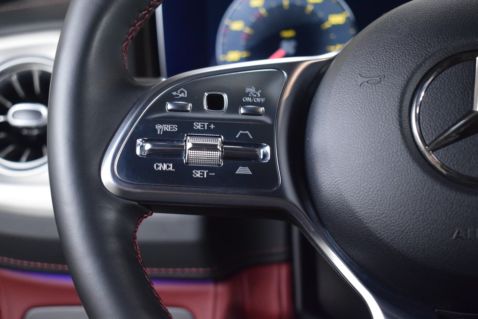 Thumbnail: 2024 Mercedes-Benz G-Class - 26