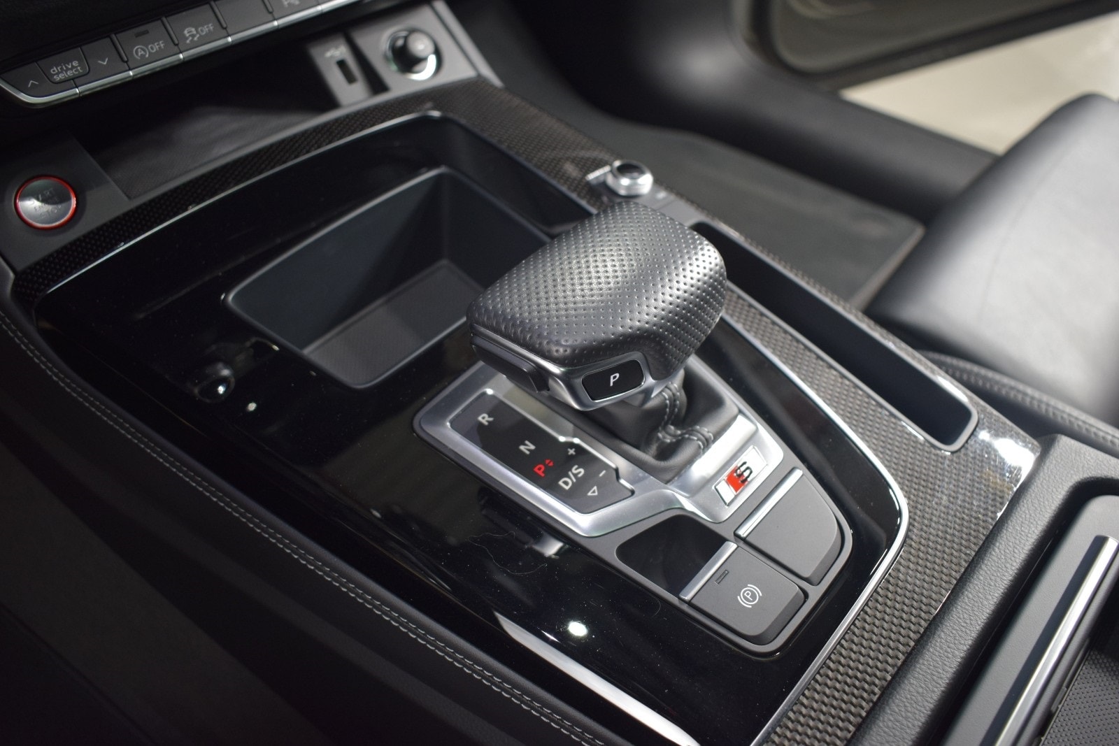 Thumbnail: 2022 Audi SQ5 - 33