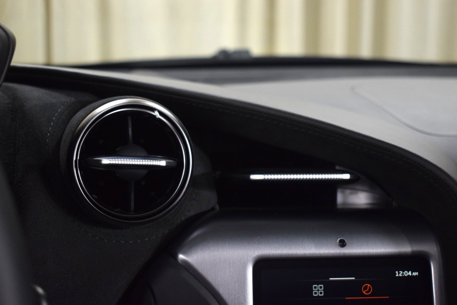 Thumbnail: 2026 Mclaren 750S - 26