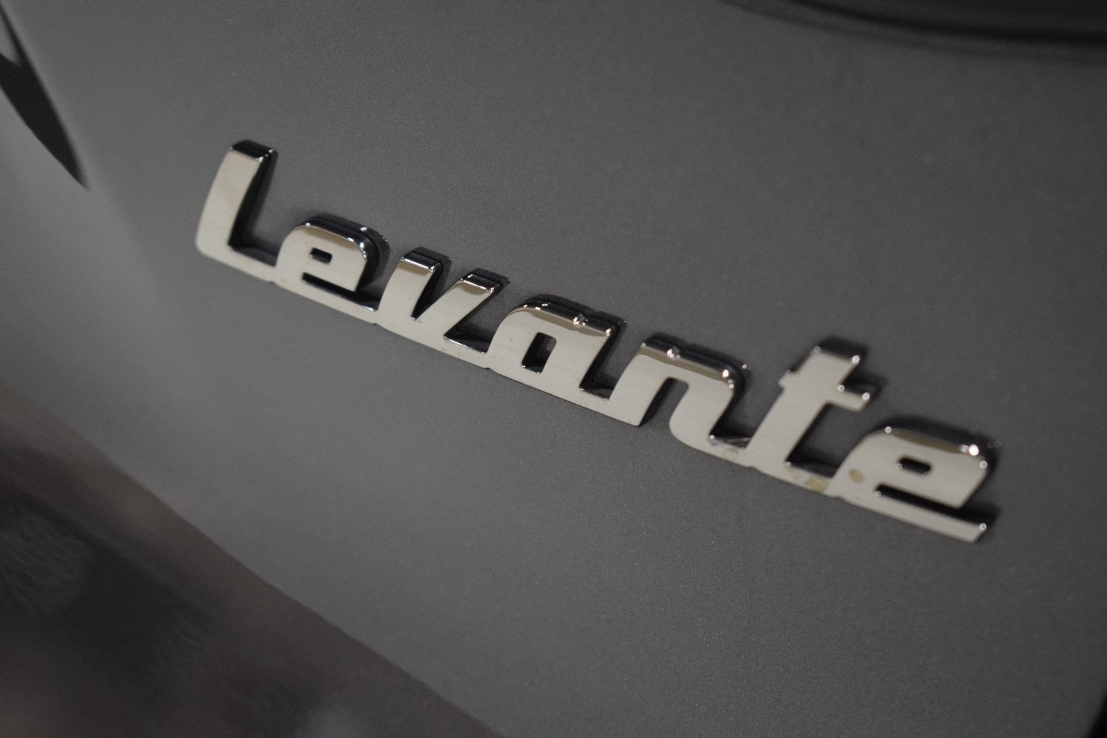 Thumbnail: 2022 Maserati Levante - 12