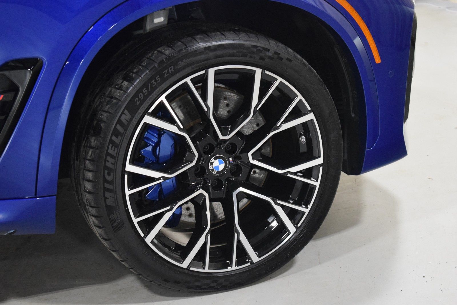 Thumbnail: 2025 BMW X5 - 17