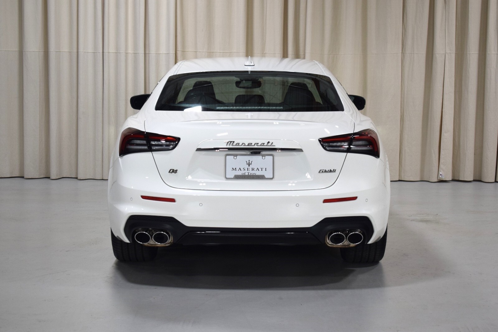 Thumbnail: 2024 Maserati Ghibli - 12