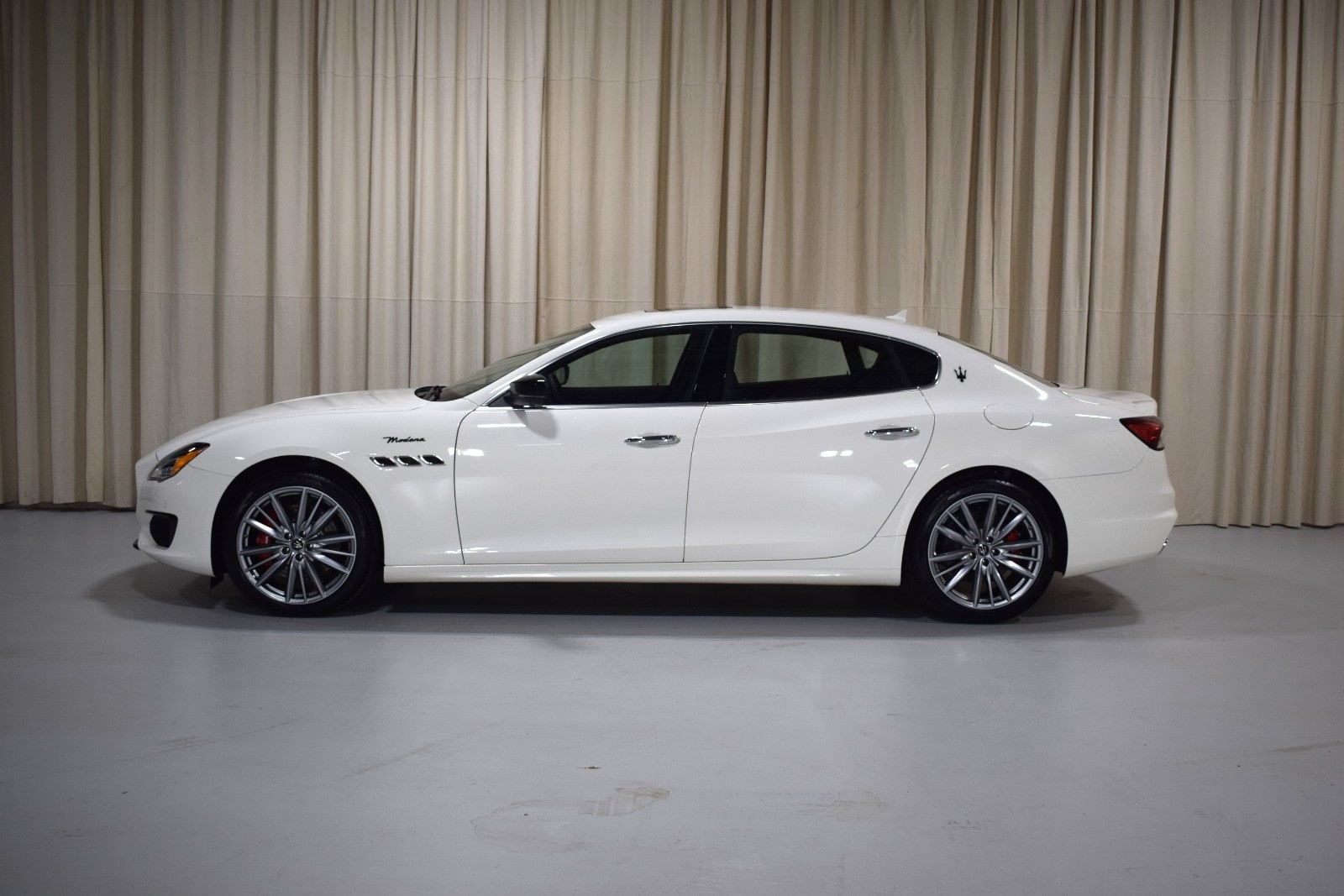 Thumbnail: 2024 Maserati Quattroporte - 4