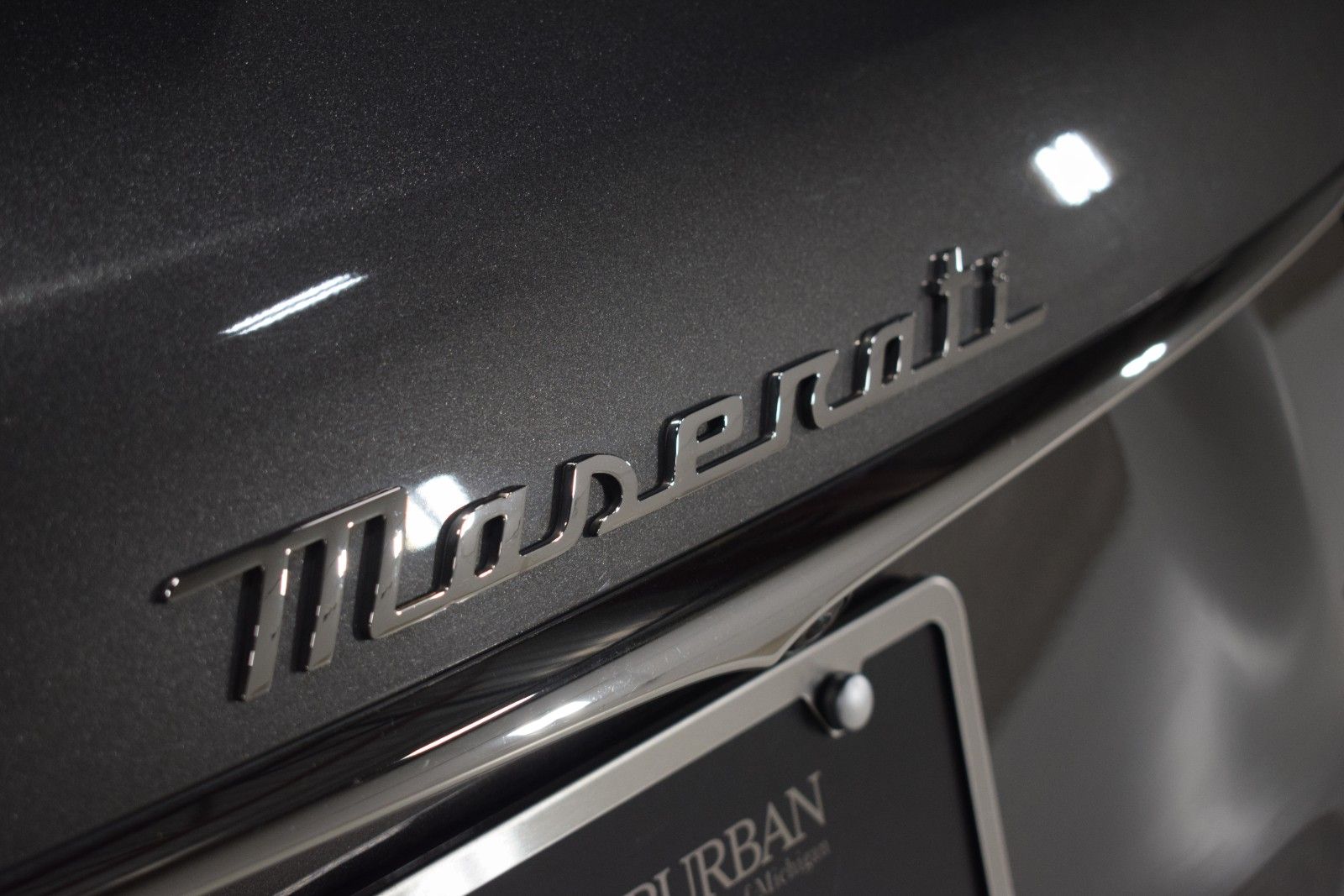 Thumbnail: 2022 Maserati Levante - 10