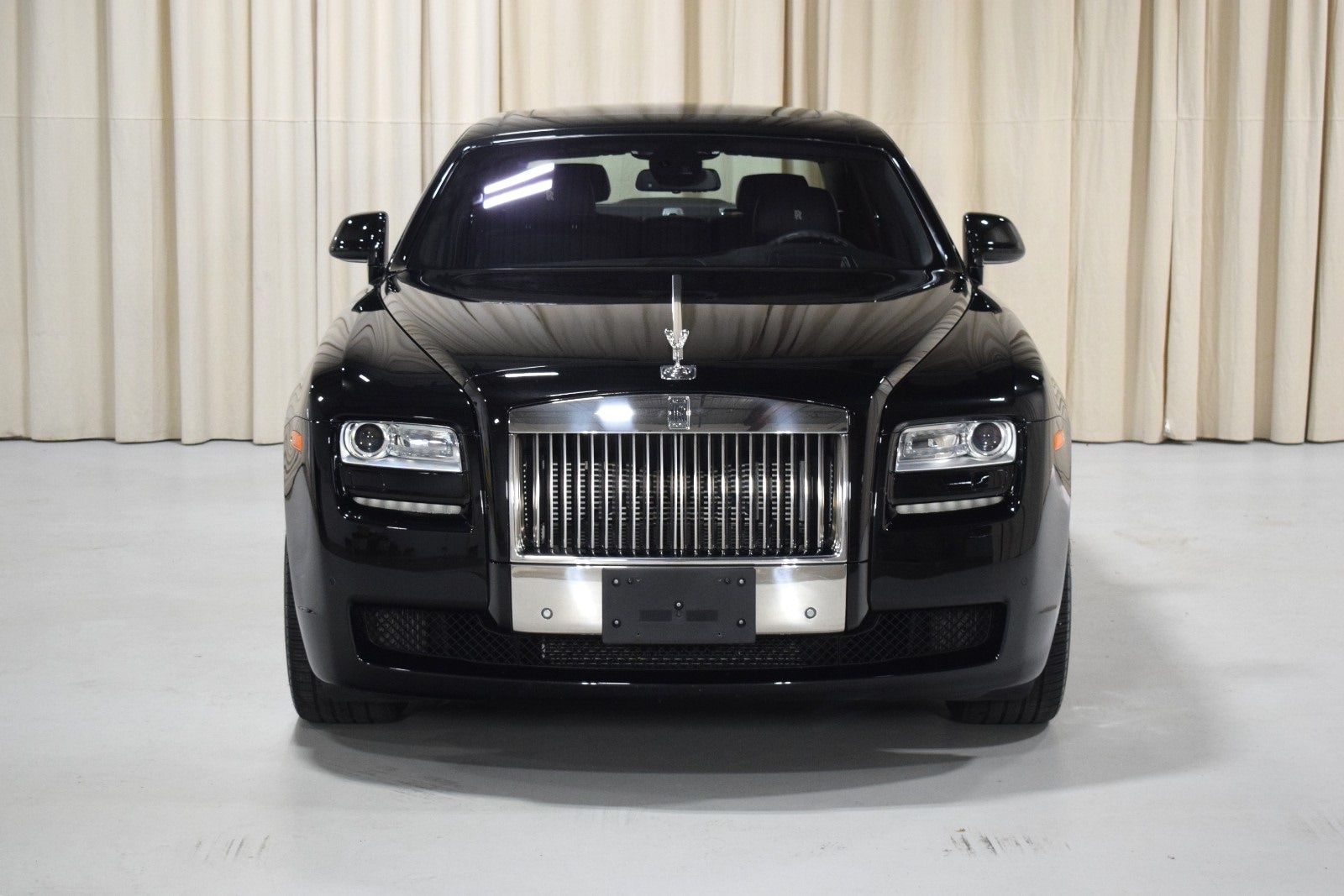 Thumbnail: 2012 Rolls-Royce Ghost - 9