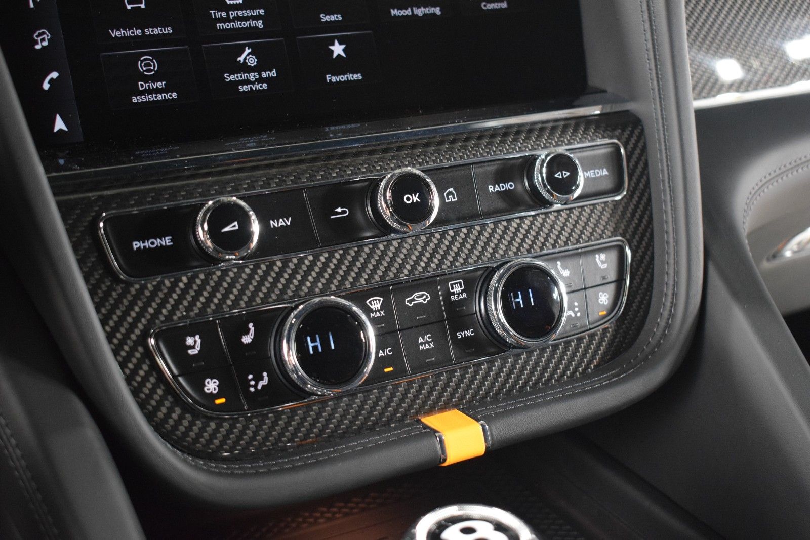 Thumbnail: 2026 Bentley Bentayga - 34