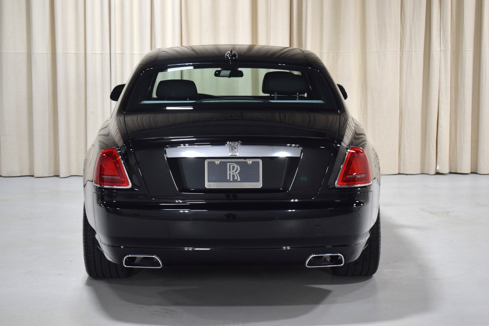 Thumbnail: 2012 Rolls-Royce Ghost - 11