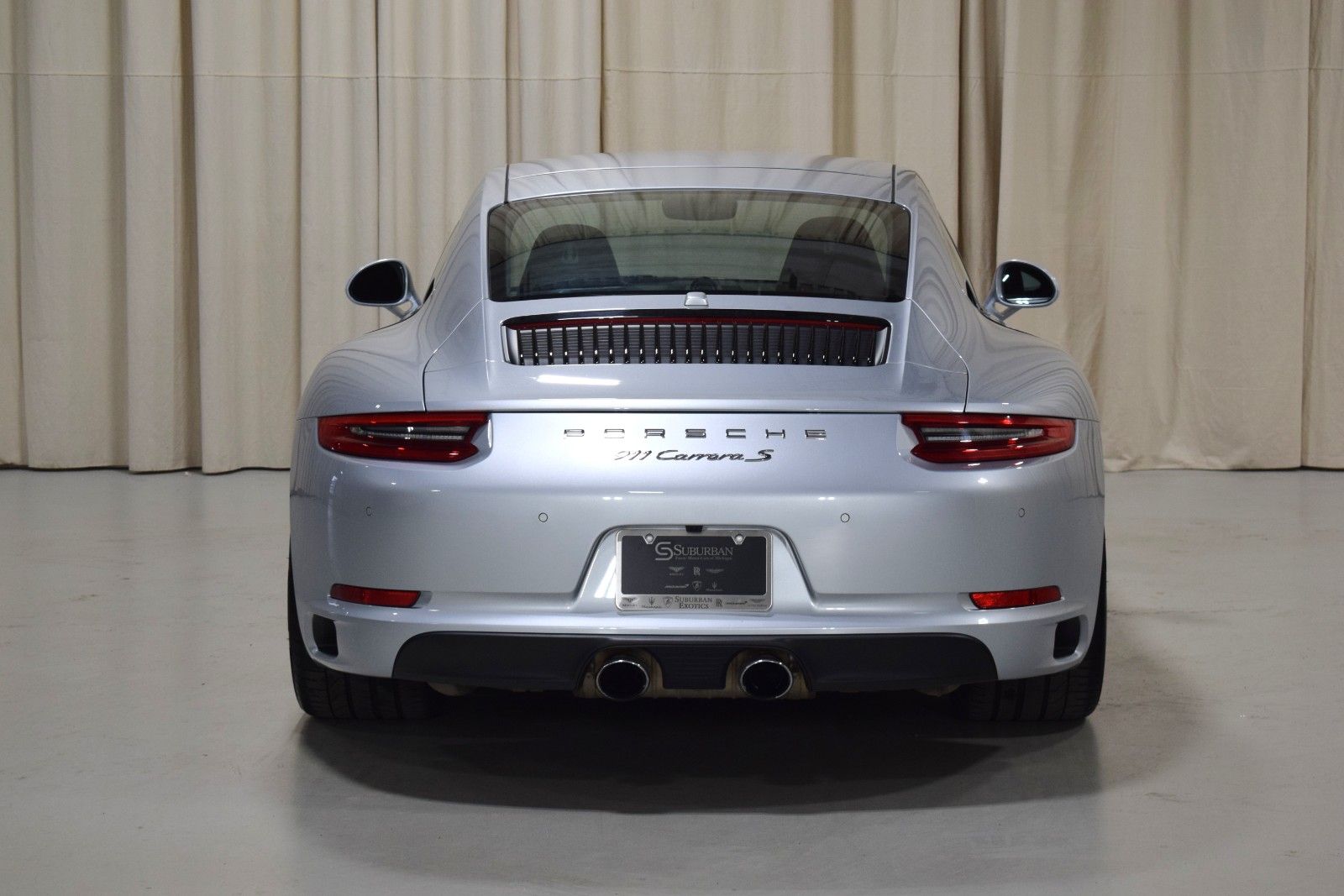 Thumbnail: 2017 Porsche 911 - 13