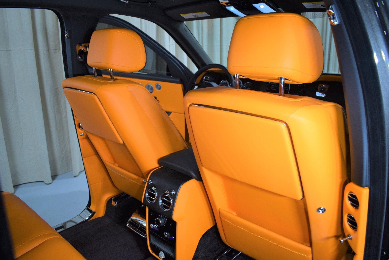 Thumbnail: 2022 Rolls-Royce Cullinan - 19