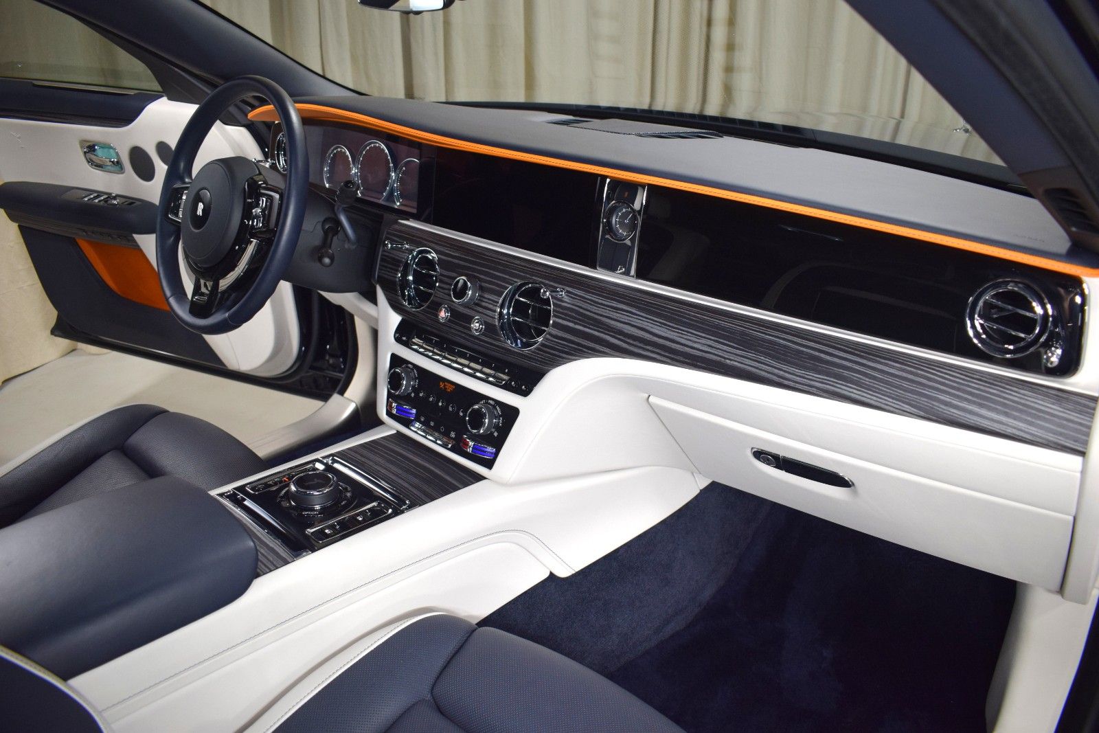 Thumbnail: 2021 Rolls-Royce Ghost - 25