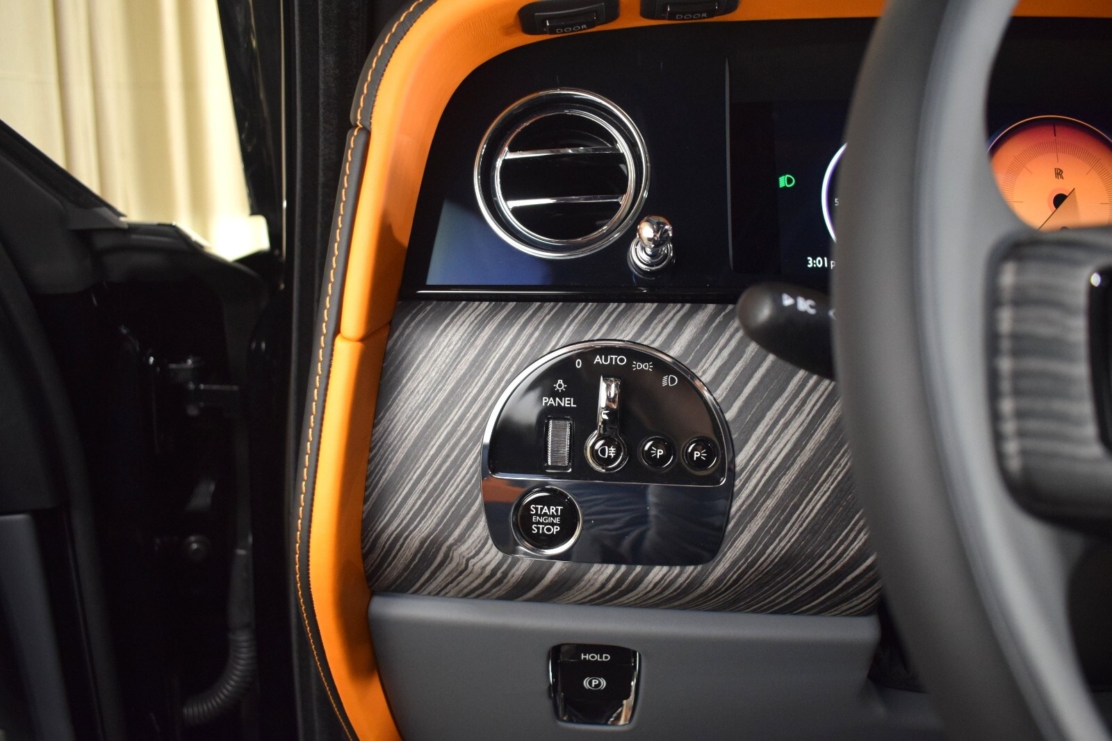 Thumbnail: 2026 Rolls-Royce Cullinan - 32