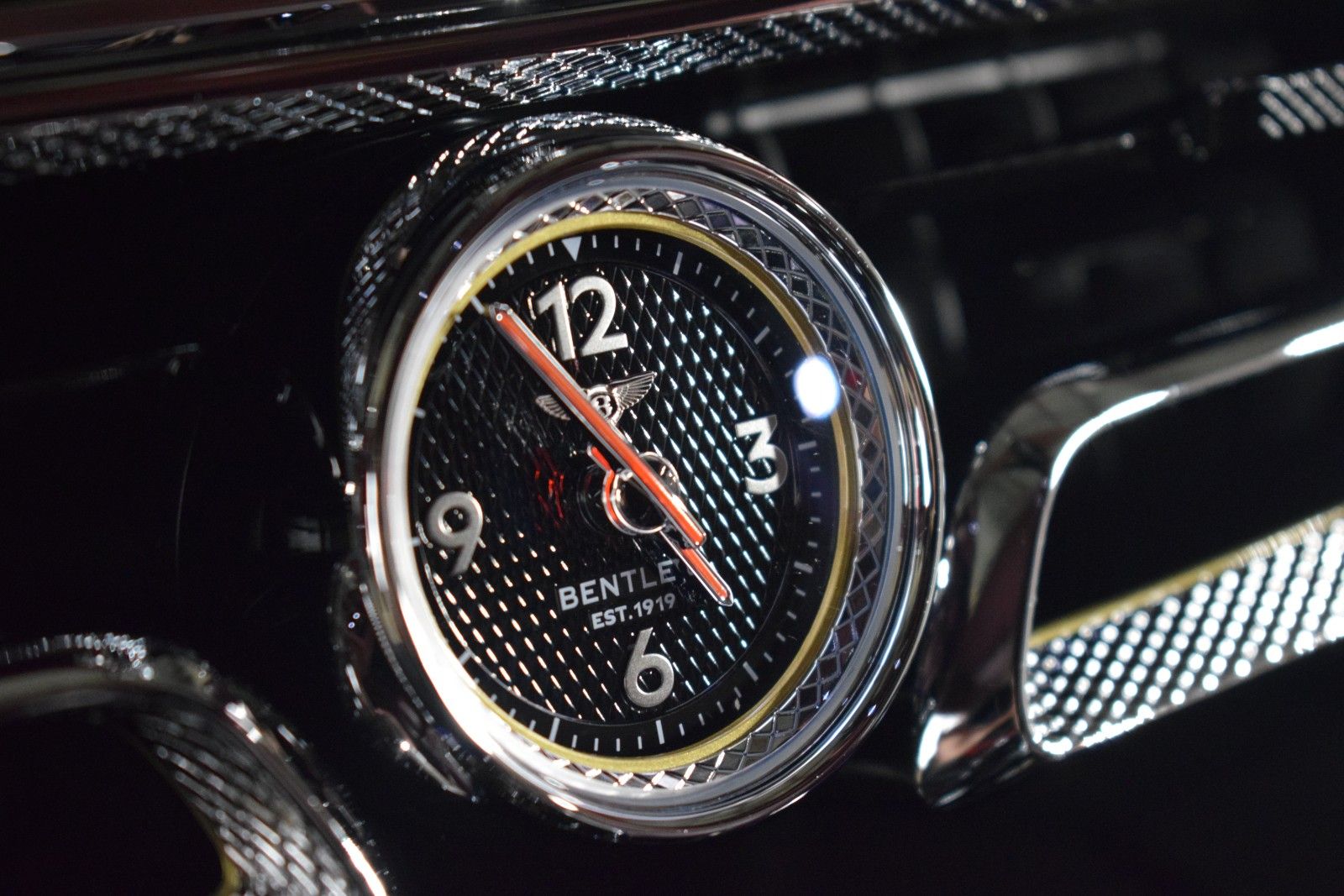 Thumbnail: 2023 Bentley Flying Spur - 34