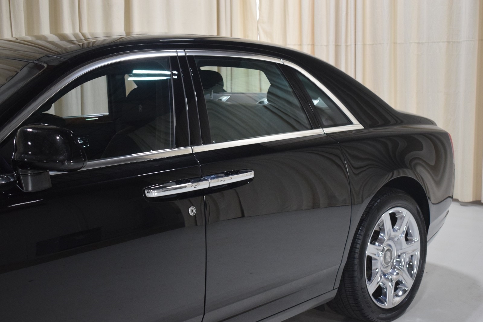 Thumbnail: 2012 Rolls-Royce Ghost - 5