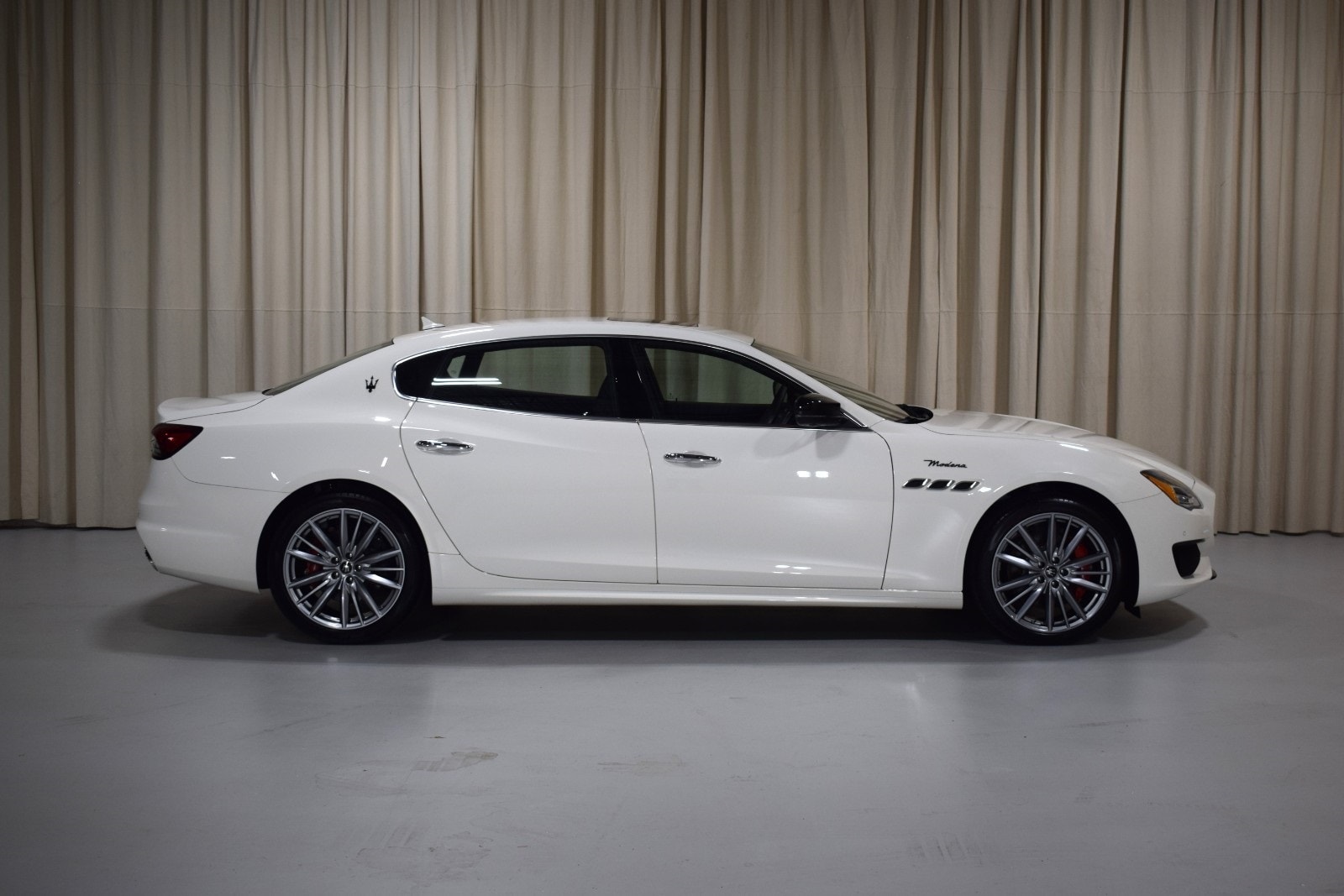 Thumbnail: 2024 Maserati Quattroporte - 14