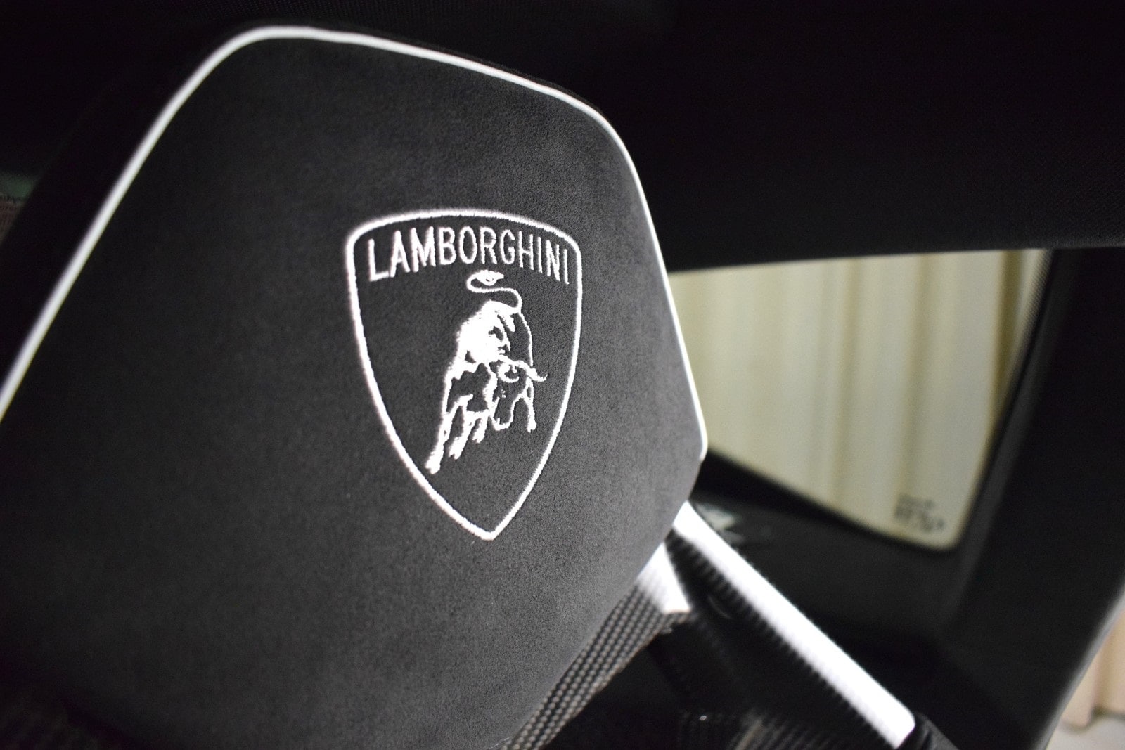 Thumbnail: 2023 Lamborghini Huracan - 34