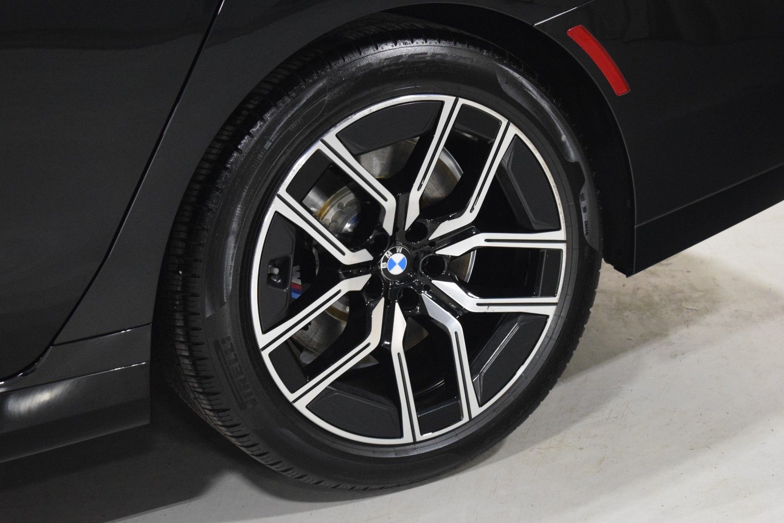 Thumbnail: 2025 BMW 7 Series - 6