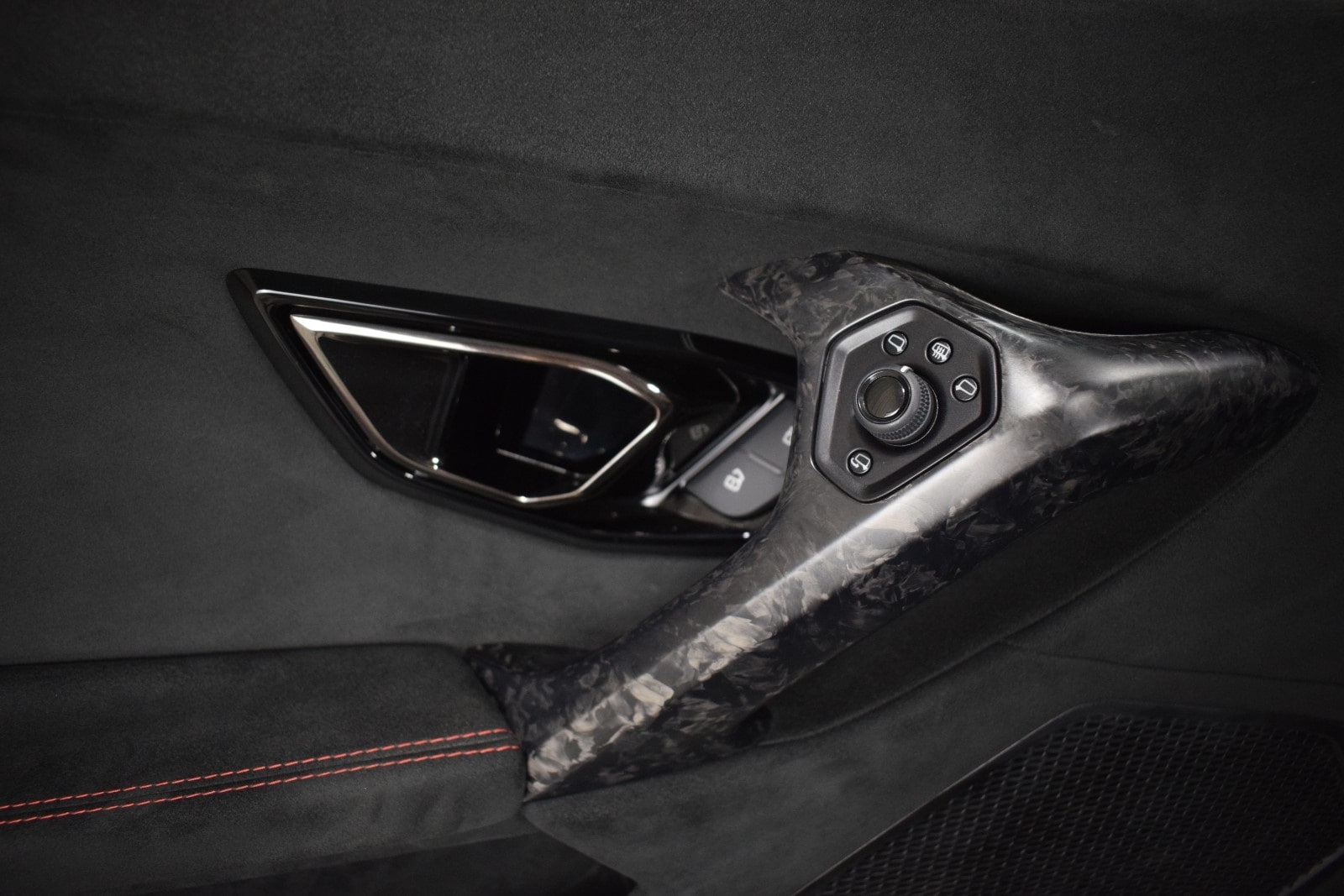 Thumbnail: 2019 Lamborghini Huracan - 37