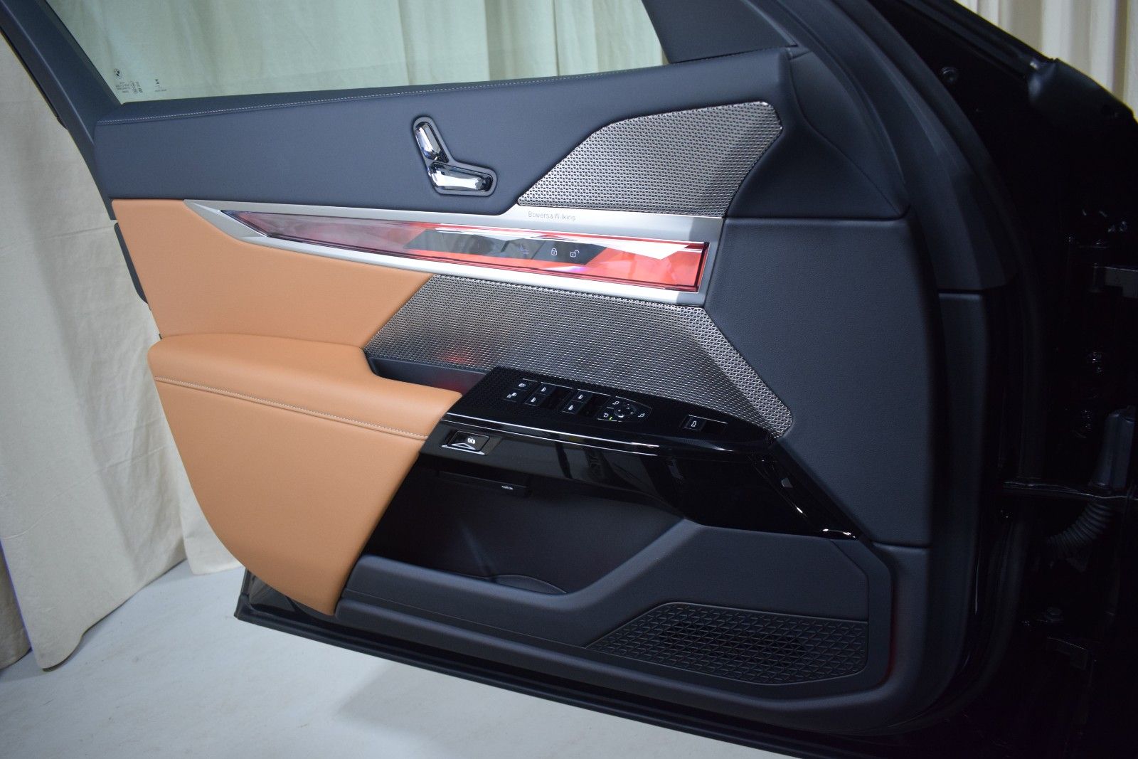 Thumbnail: 2025 BMW 7 Series - 38