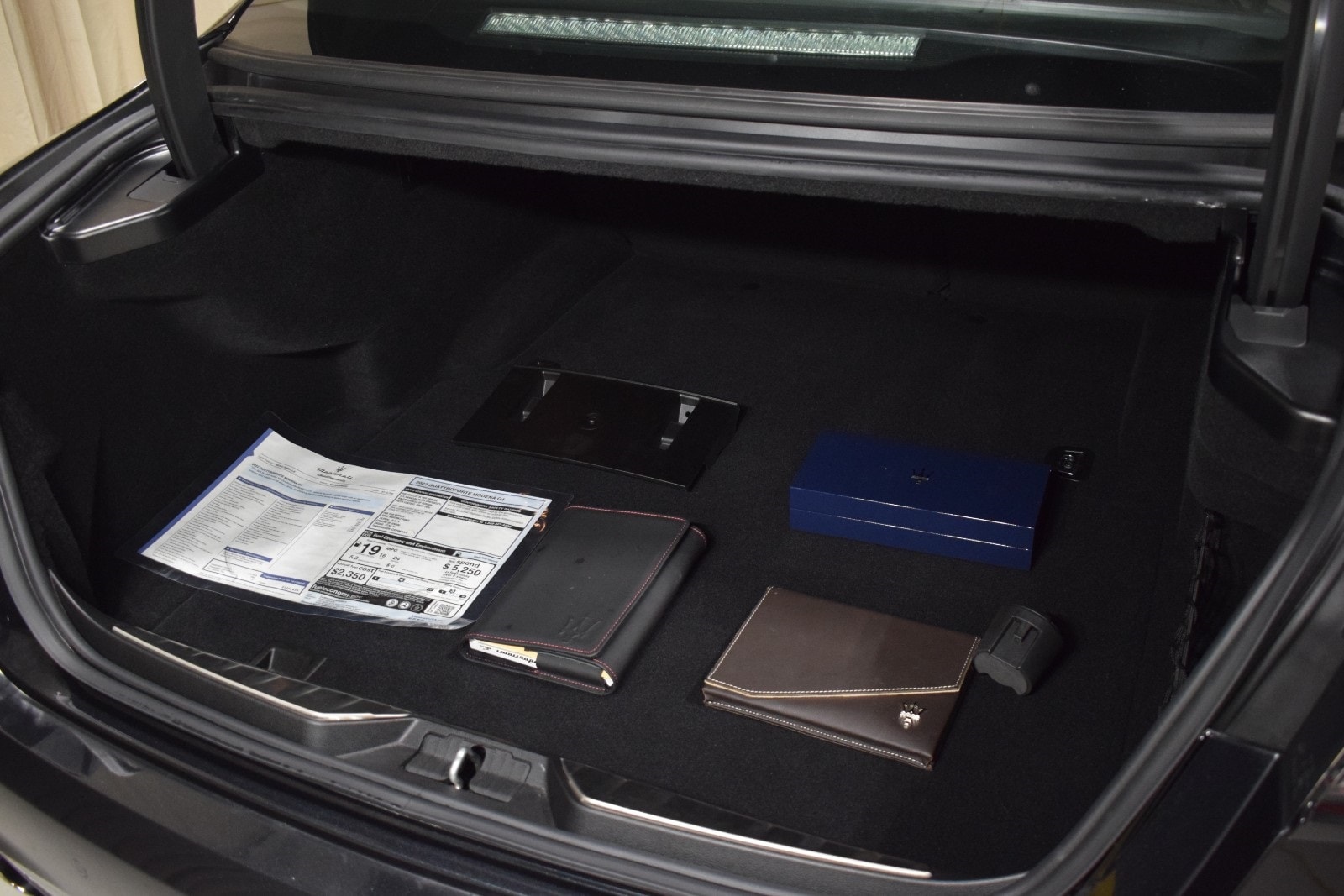 Thumbnail: 2022 Maserati Quattroporte - 40