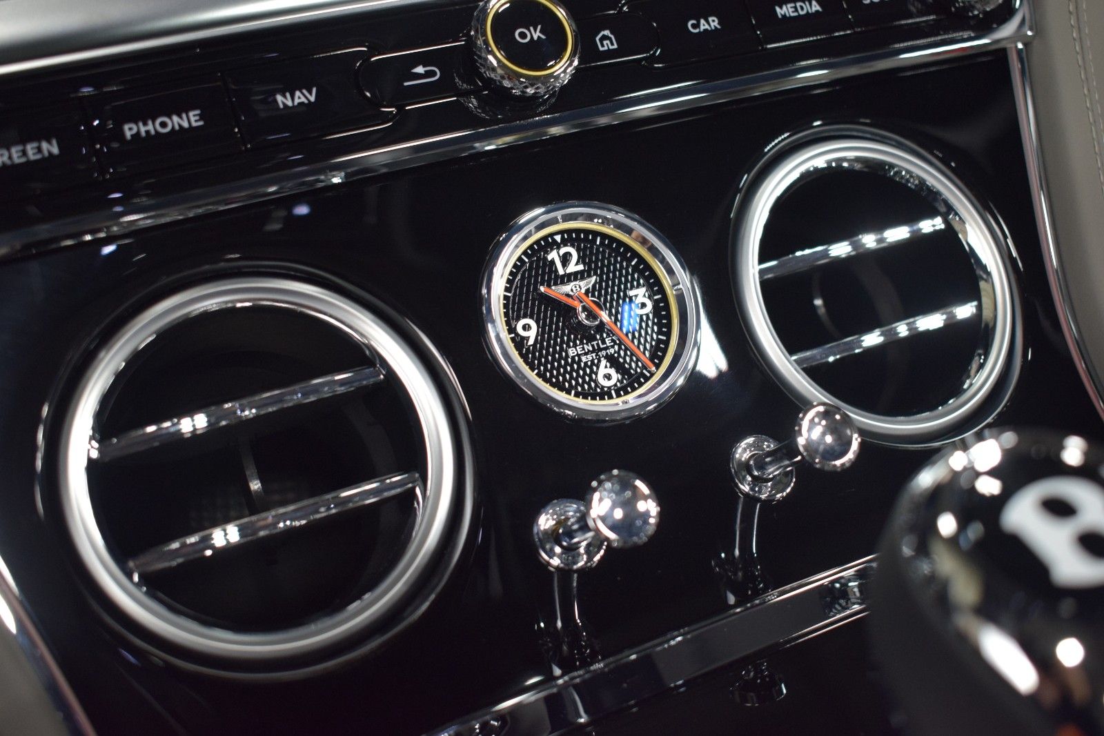 Thumbnail: 2024 Bentley Continental - 36