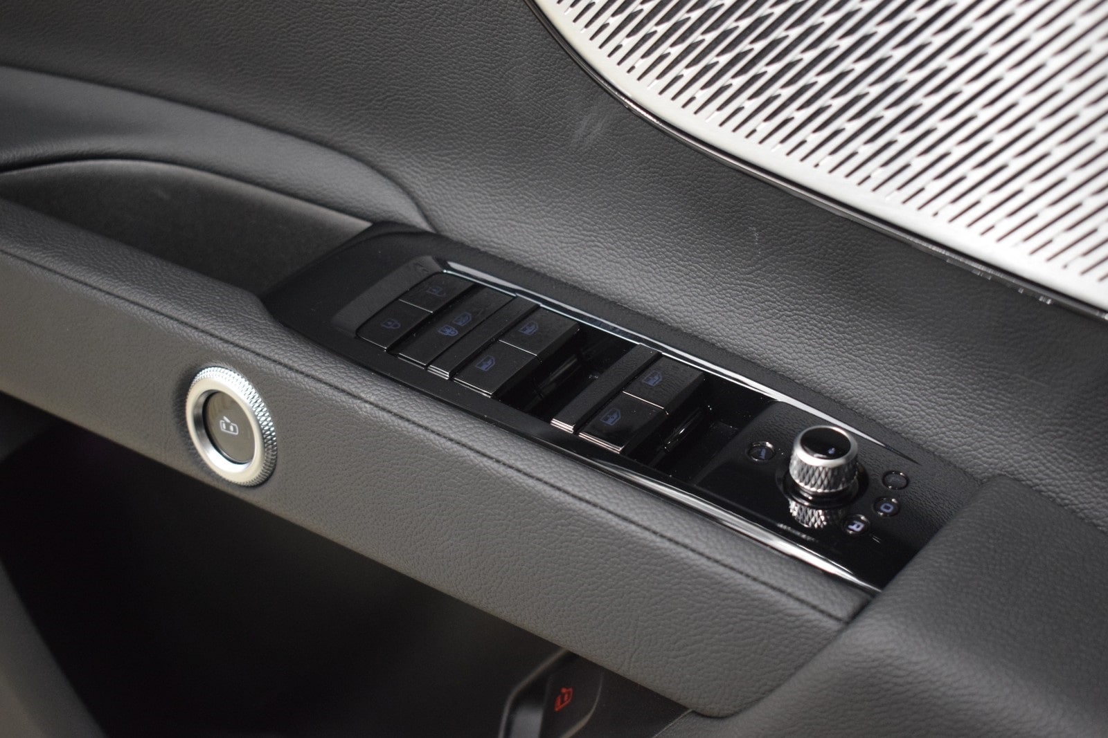 Thumbnail: 2024 Maserati Grecale - 38