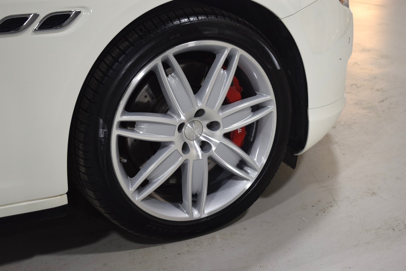 Thumbnail: 2014 Maserati Quattroporte - 16