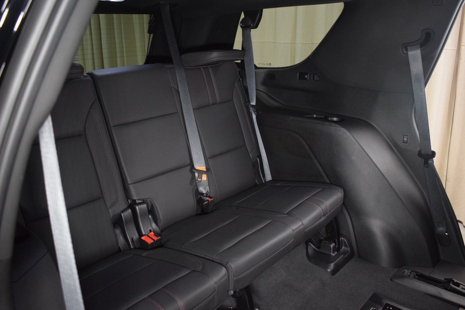 Thumbnail: 2022 Chevrolet Tahoe - 17