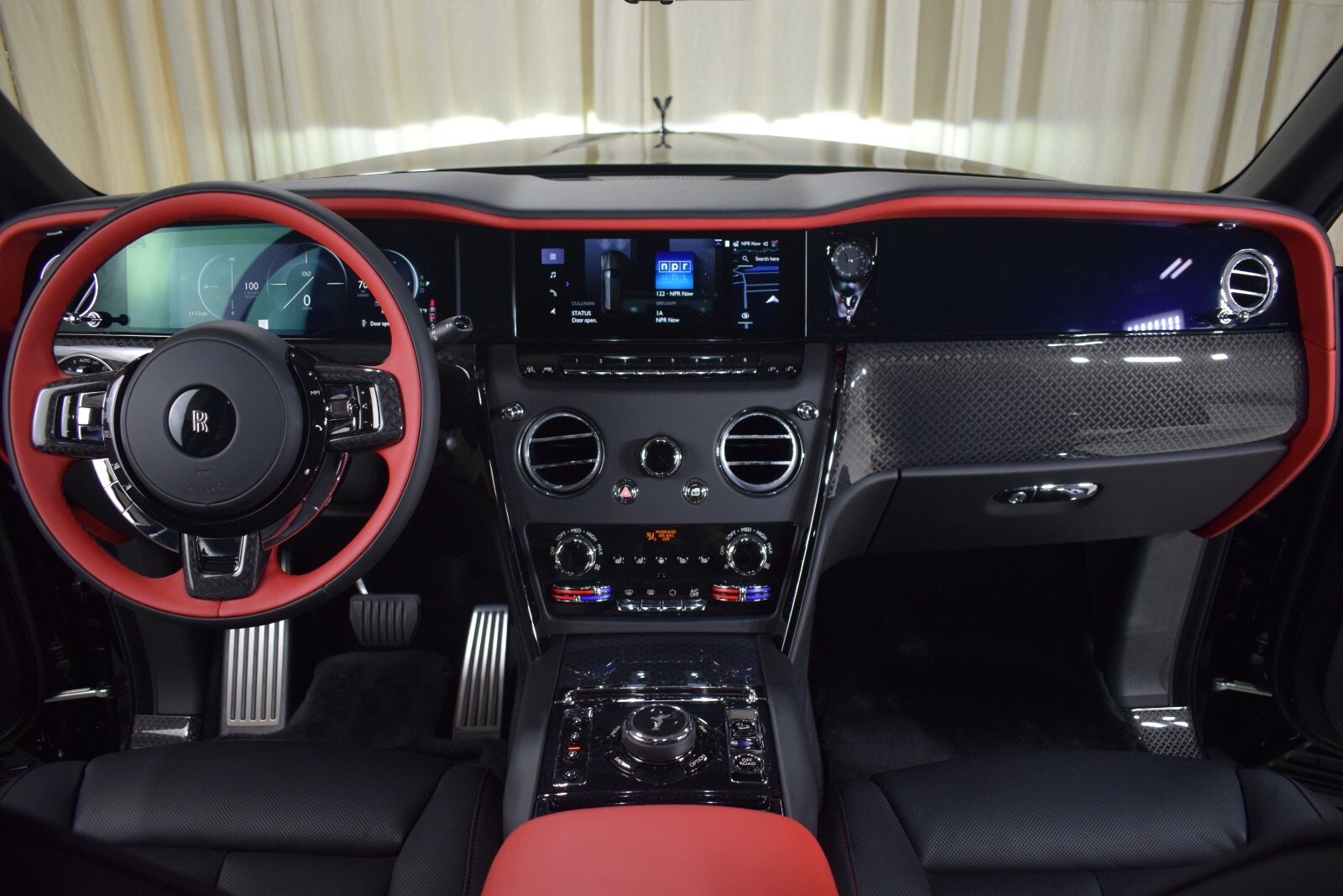 2026 Rolls Royce Cullinan Black Badge photo 3