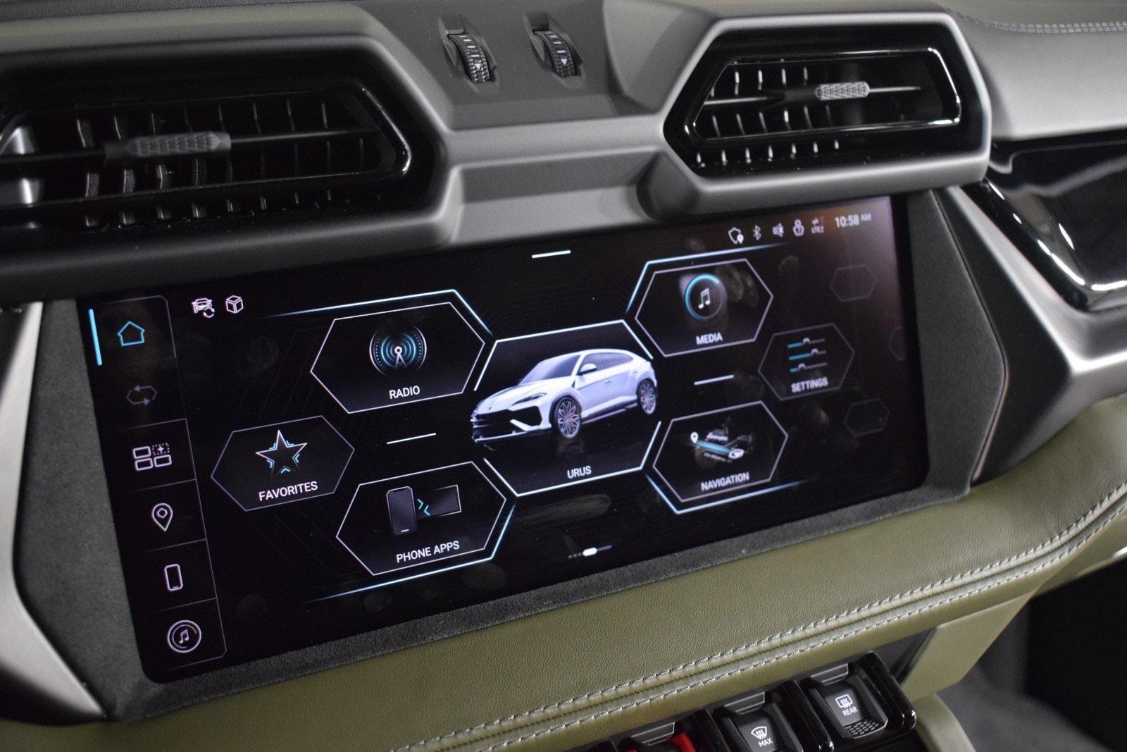 Thumbnail: 2025 Lamborghini Urus - 32