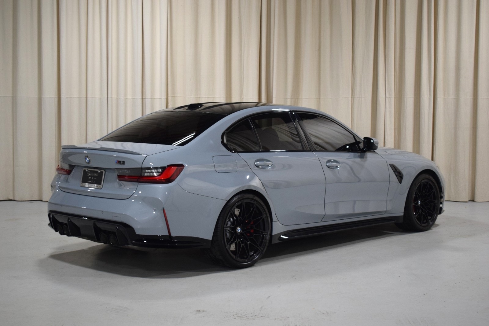 Thumbnail: 2023 BMW M3 - 9