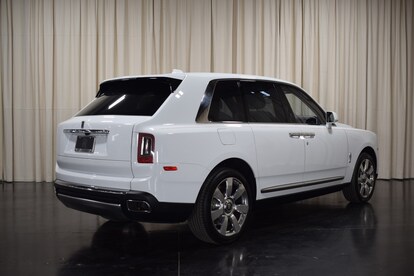 The Crown Jewel of SUVs – Rolls-Royce Cullinan - Expert Rolls-Royce Car  Reviews - AutoTrader