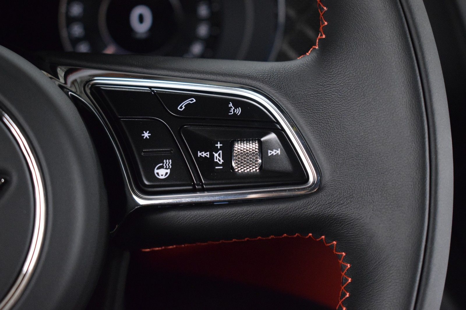 Thumbnail: 2025 Bentley Bentayga - 29