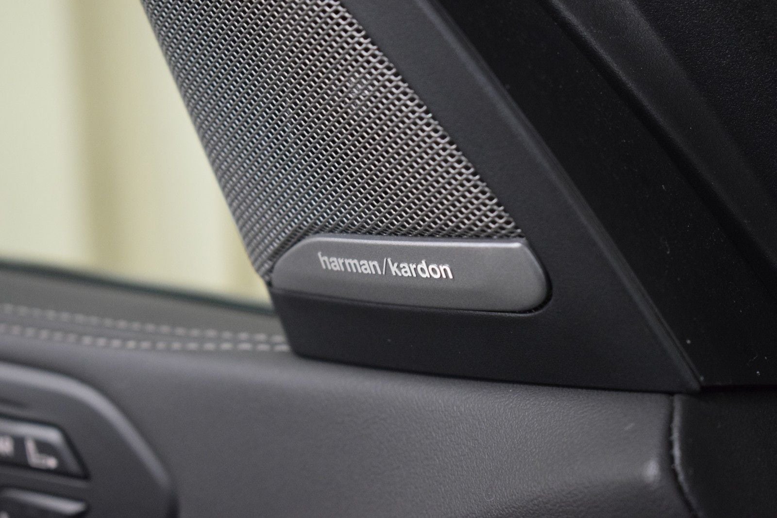 Thumbnail: 2026 BMW X7 - 40