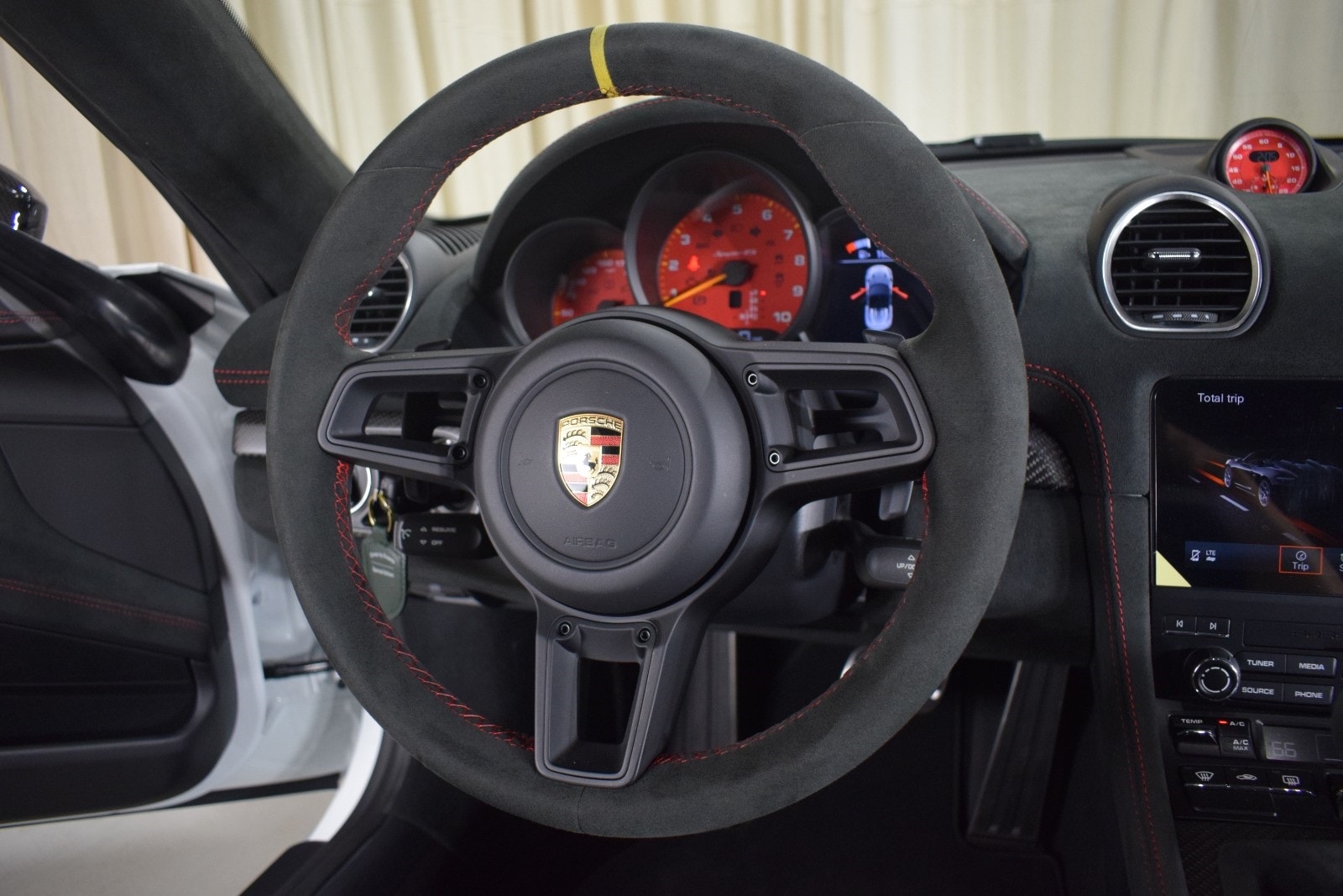 Thumbnail: 2024 Porsche  - 25