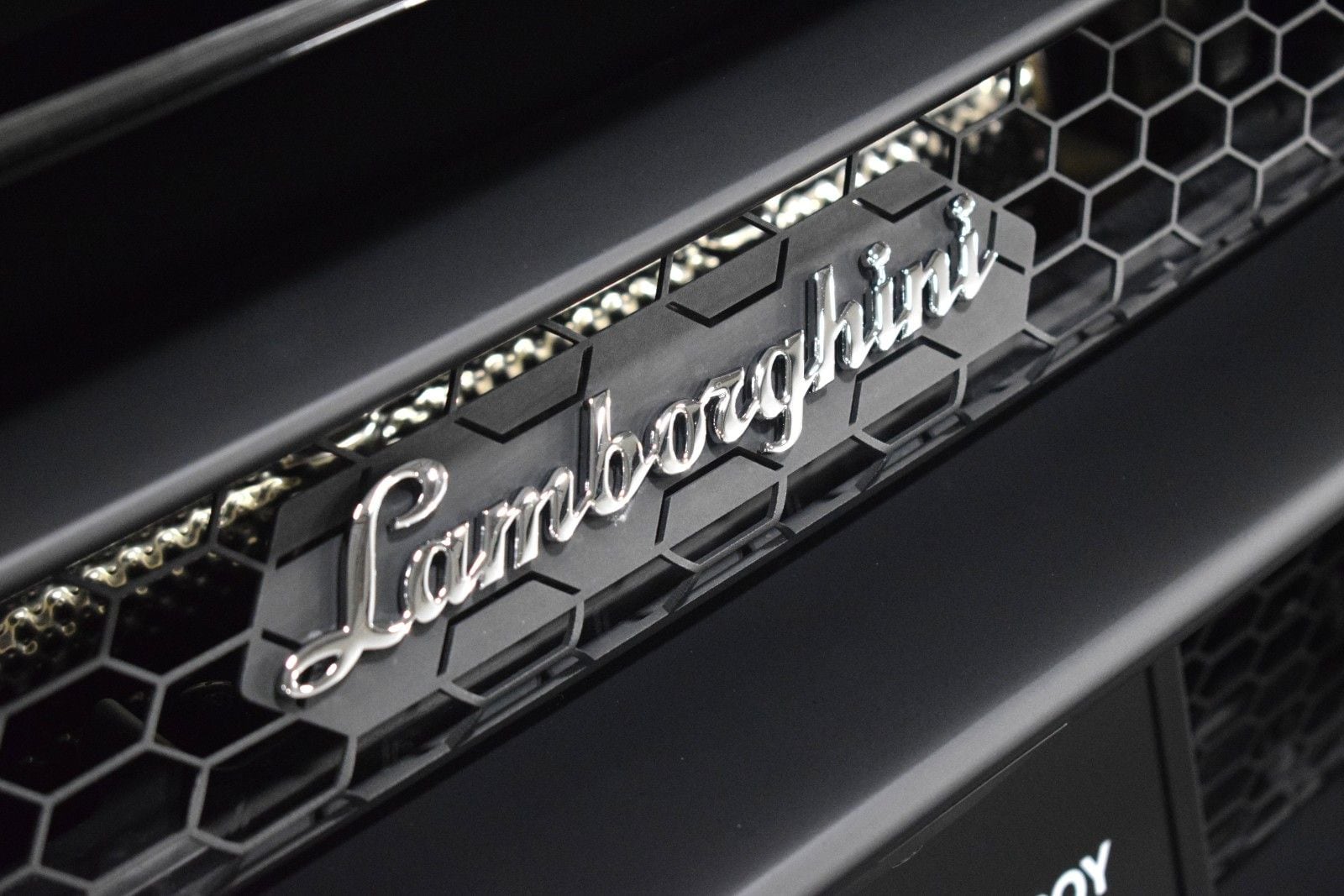 Thumbnail: 2023 Lamborghini Huracan - 10