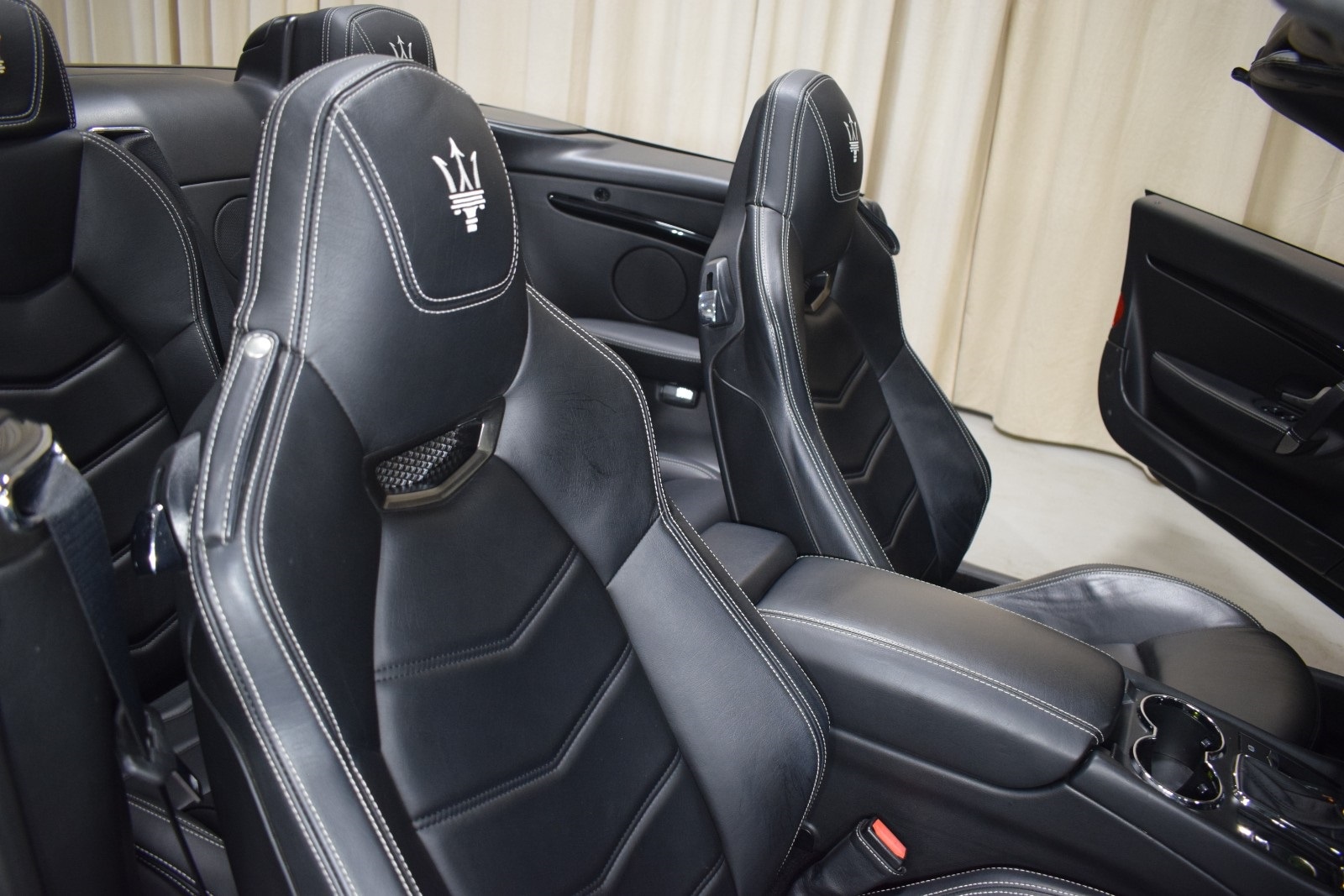 Thumbnail: 2014 Maserati GranTurismo - 21