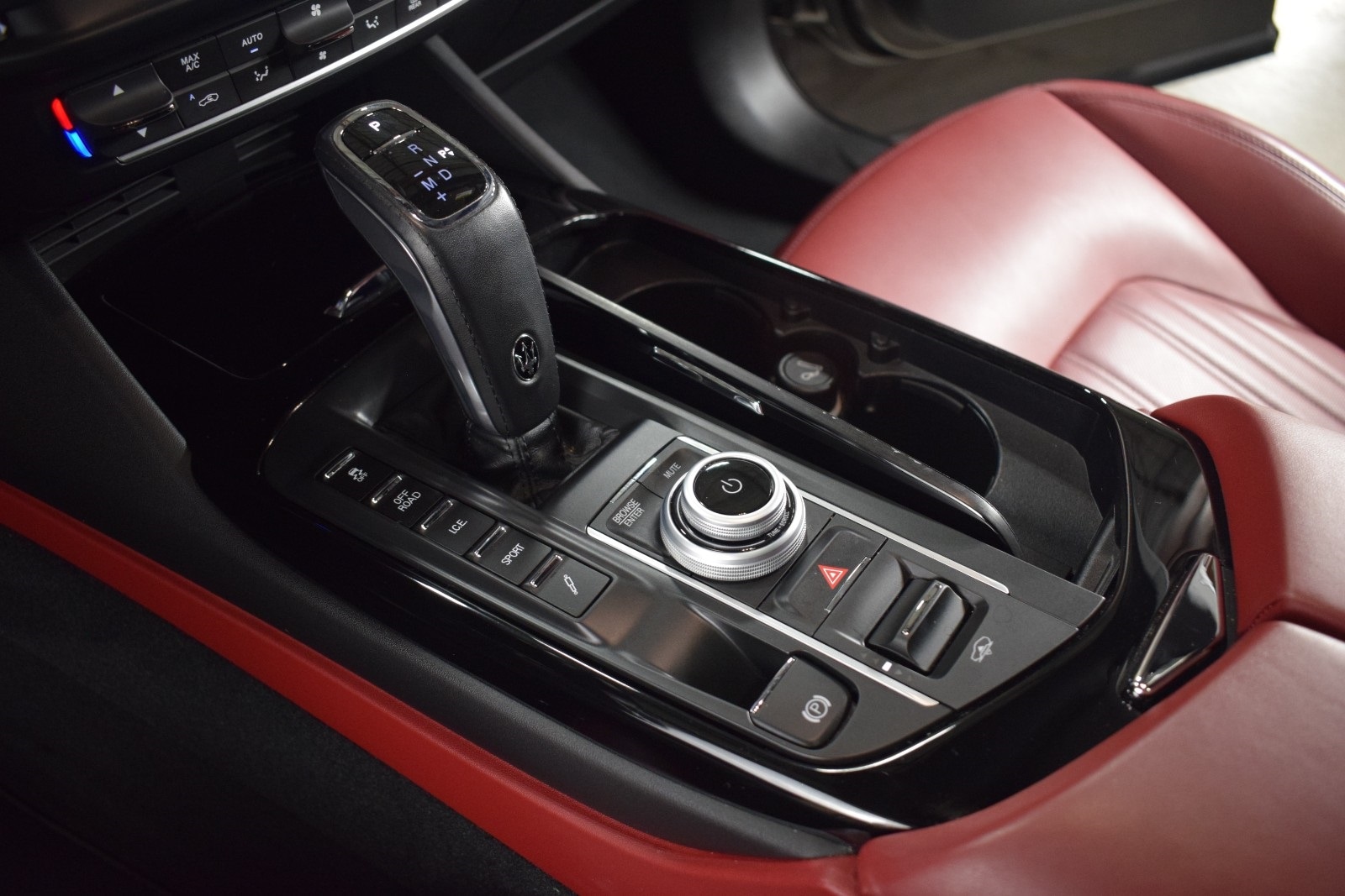 Thumbnail: 2022 Maserati Levante - 33