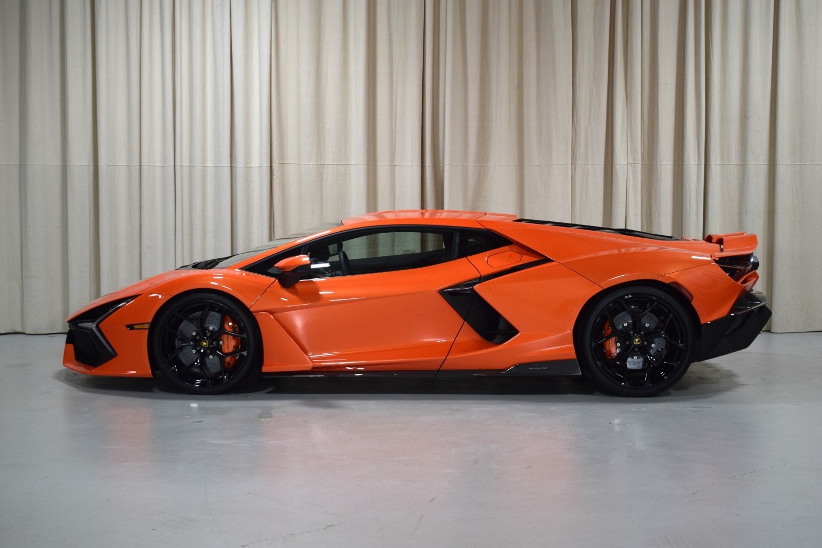 Thumbnail: 2025 Lamborghini  - 5