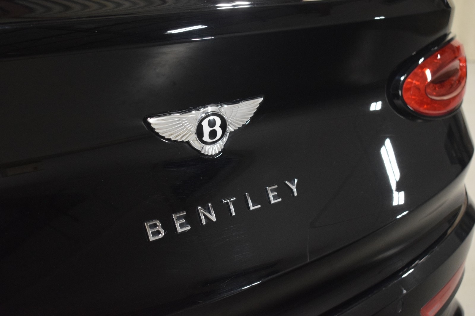 Thumbnail: 2023 Bentley Bentayga - 14