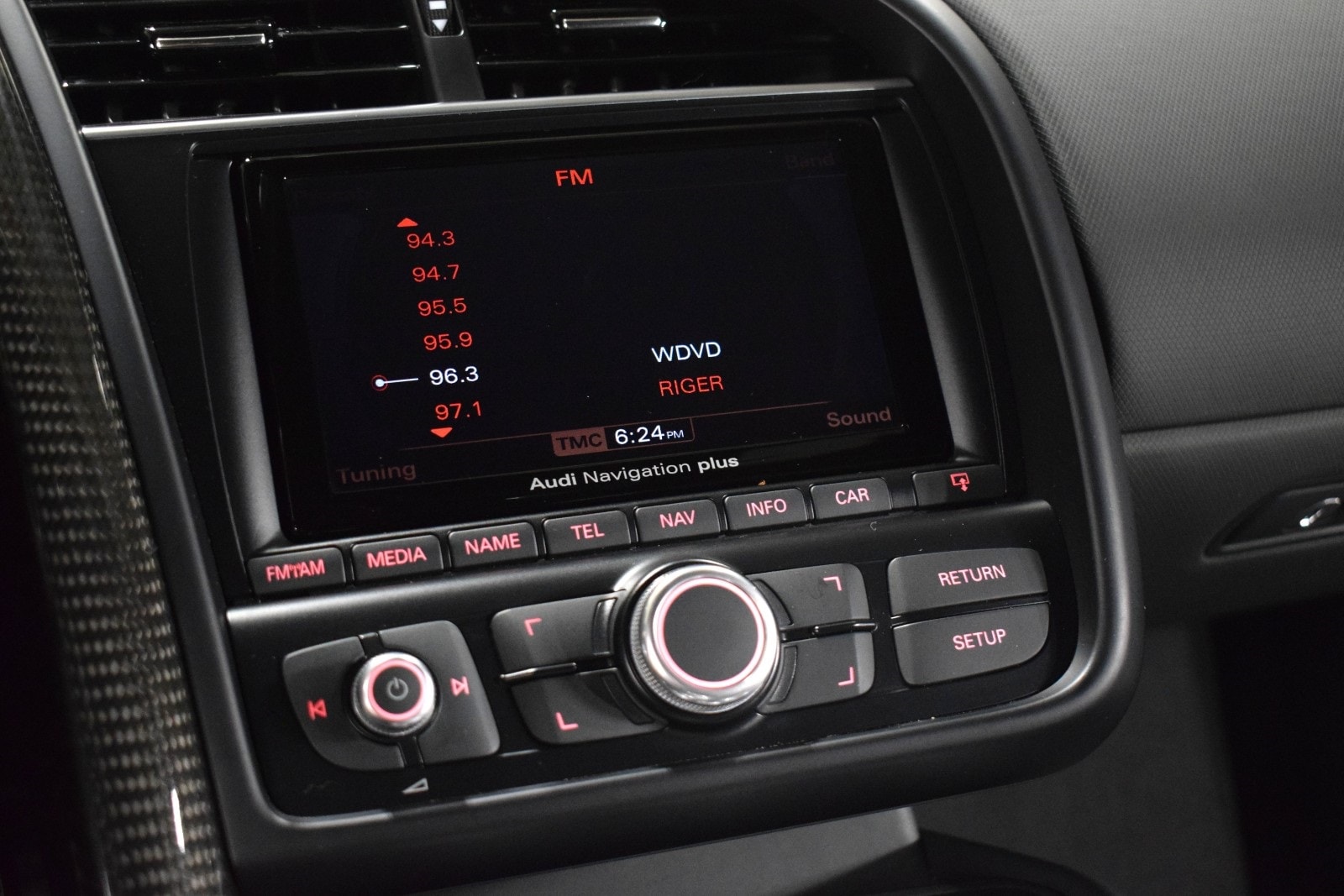 Thumbnail: 2014 Audi R8 - 29