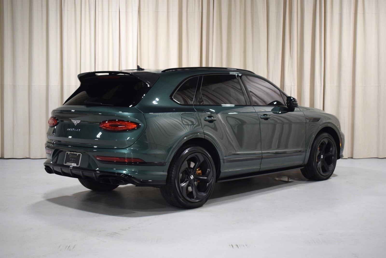 Thumbnail: 2022 Bentley Bentayga - 3
