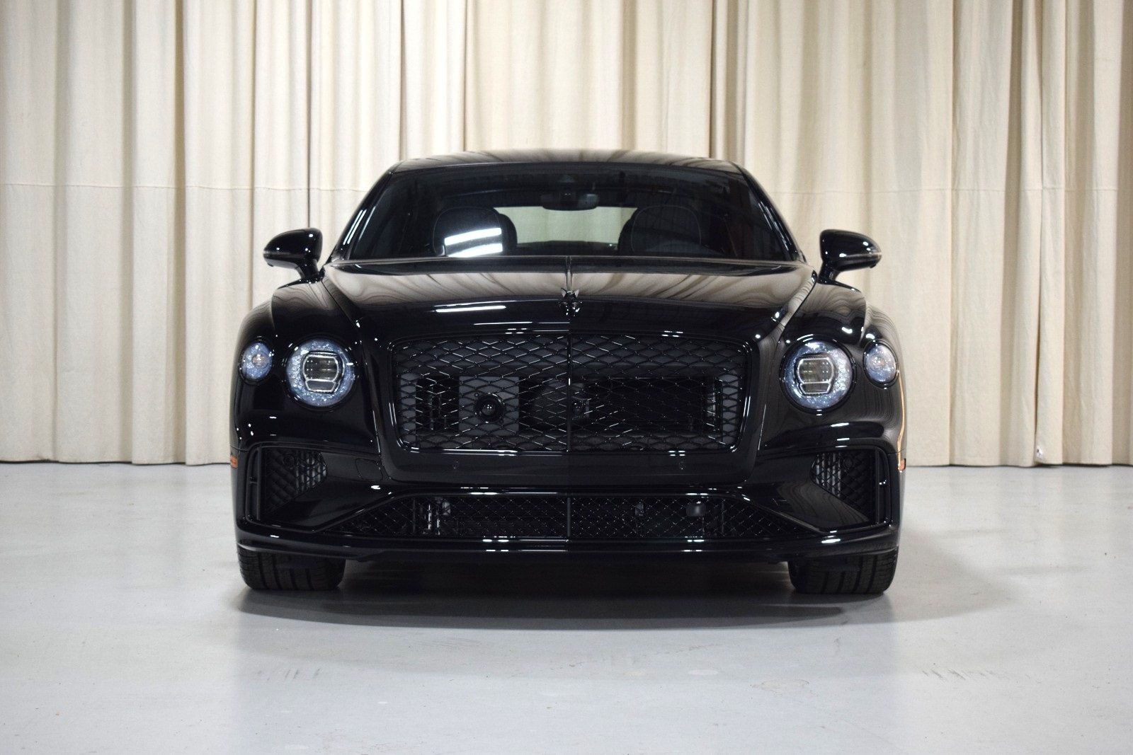 Thumbnail: 2026 Bentley Flying Spur - 12