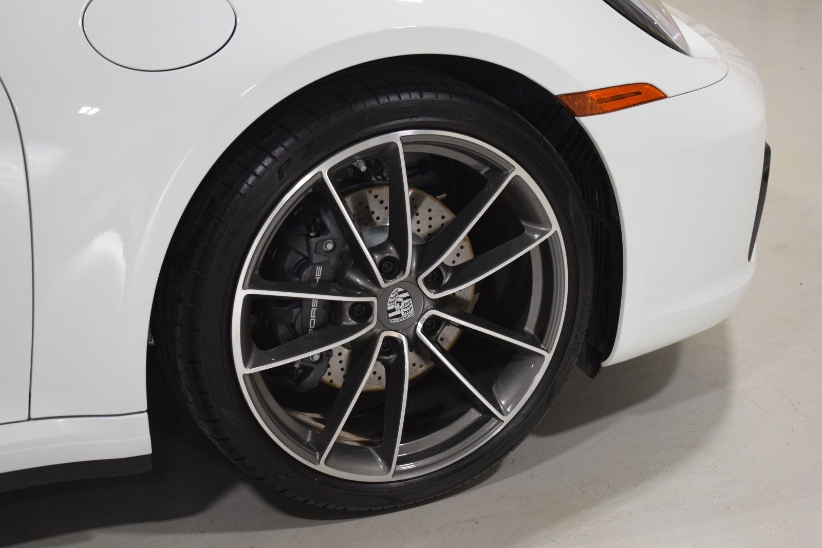 Thumbnail: 2024 Porsche 911 - 15