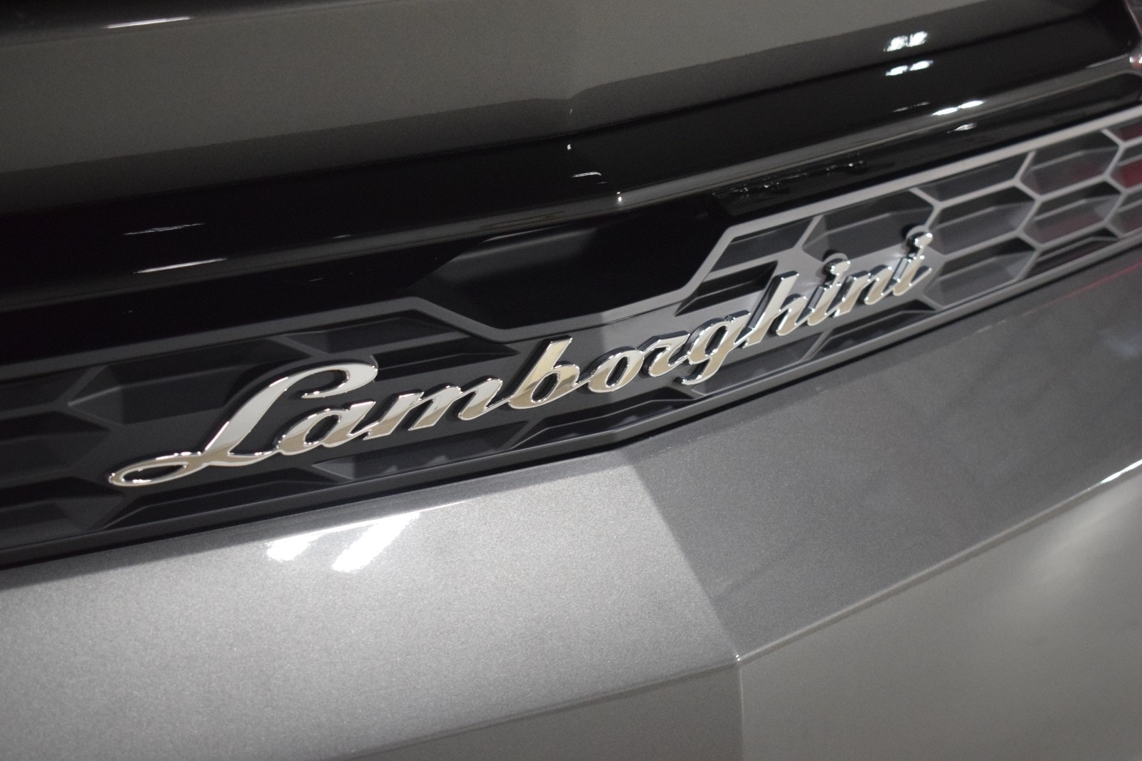 Thumbnail: 2025 Lamborghini Urus - 11