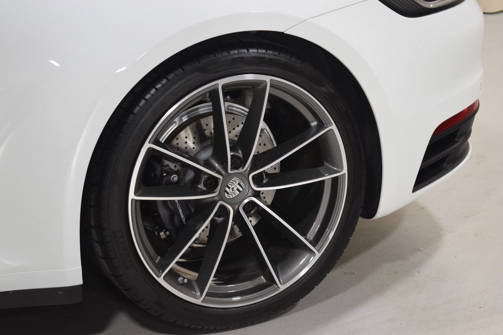 Thumbnail: 2024 Porsche 911 - 6
