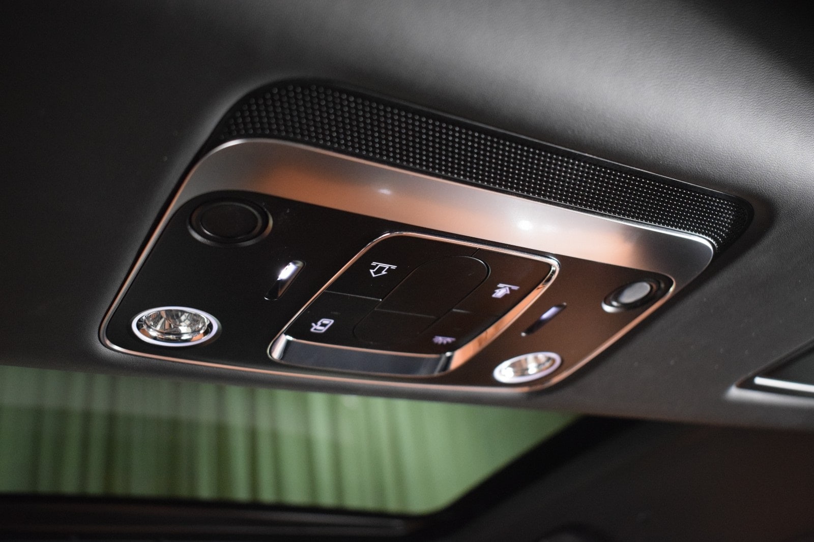 Thumbnail: 2025 Bentley Flying Spur - 24