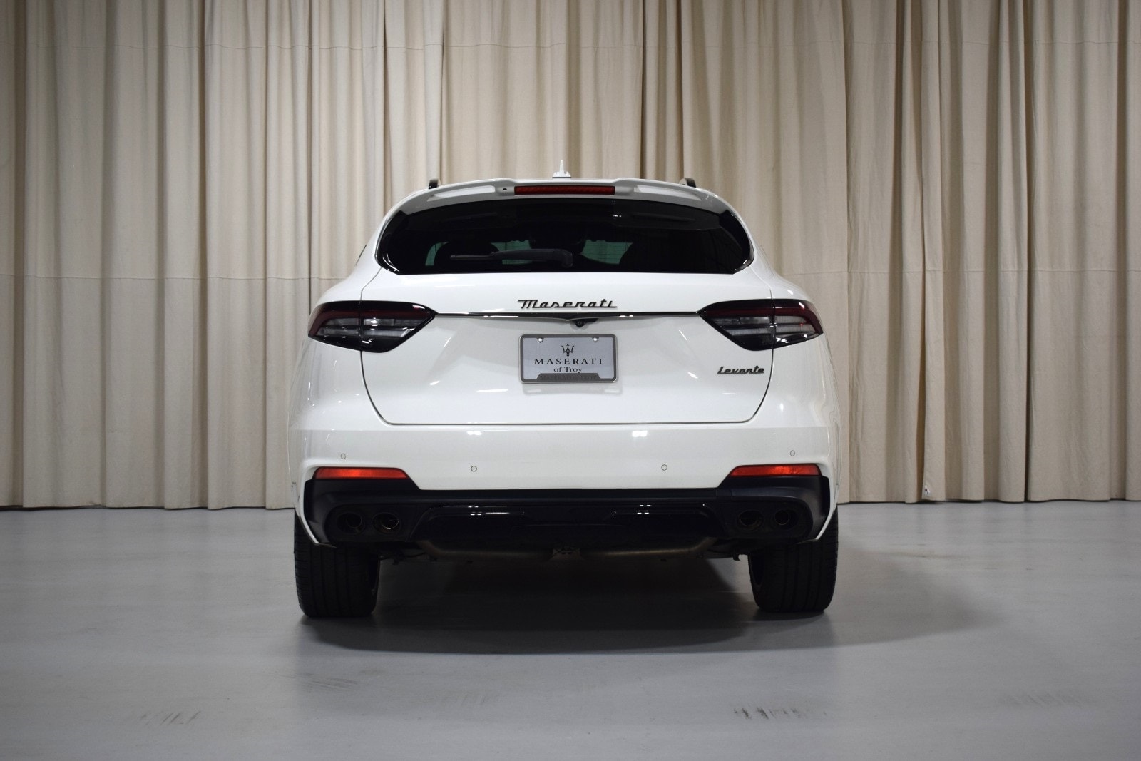 Thumbnail: 2022 Maserati Levante - 15