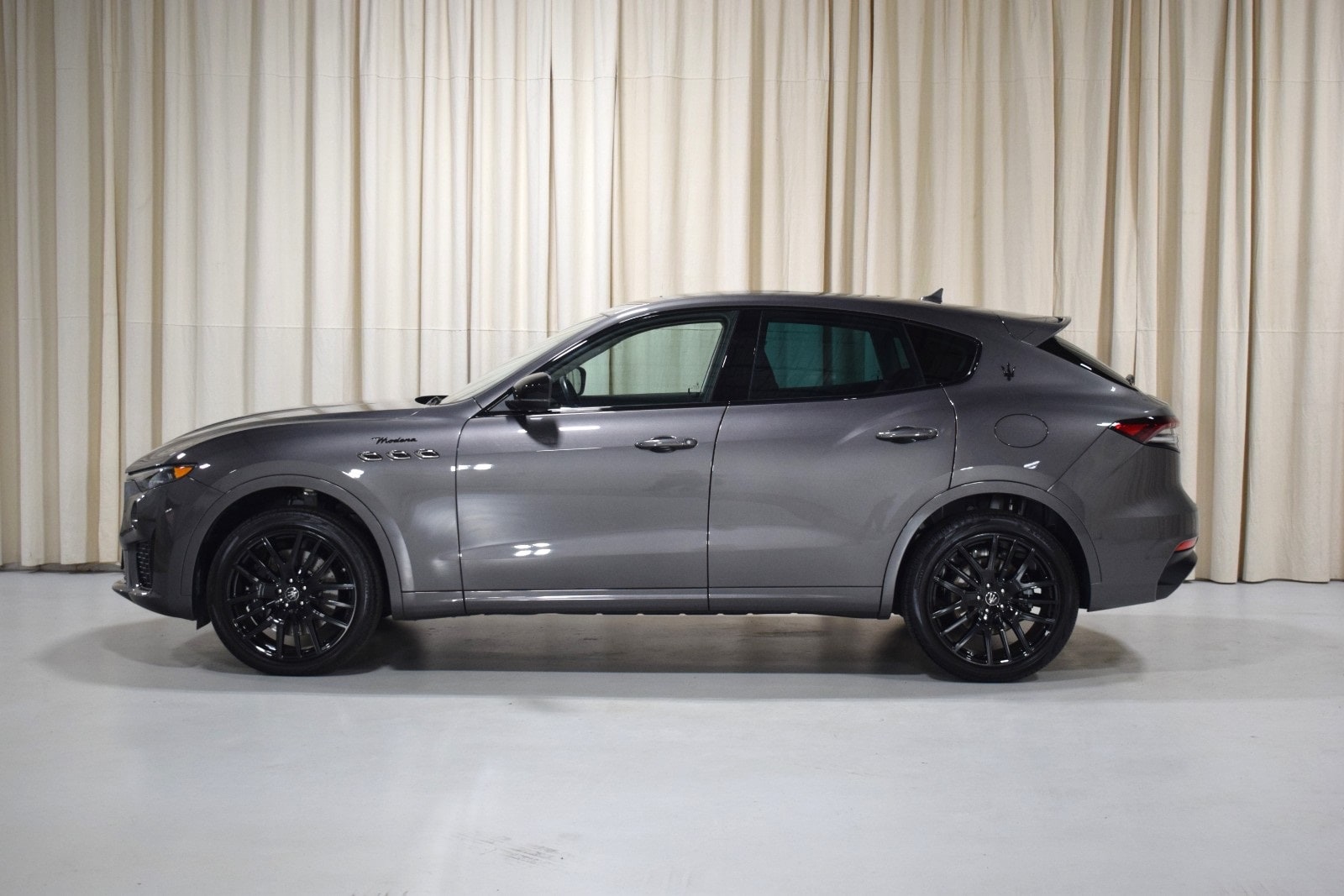 Thumbnail: 2022 Maserati Levante - 5